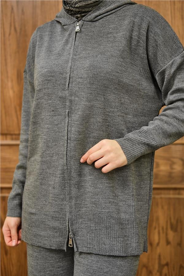 Kendinden Desenli Triko Takım Gri