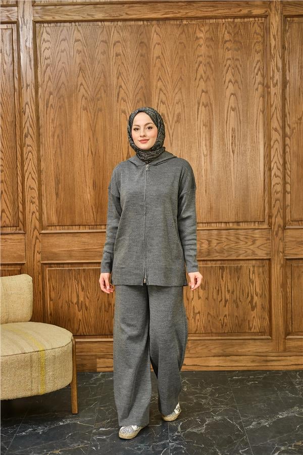 Kendinden Desenli Triko Takım Gri