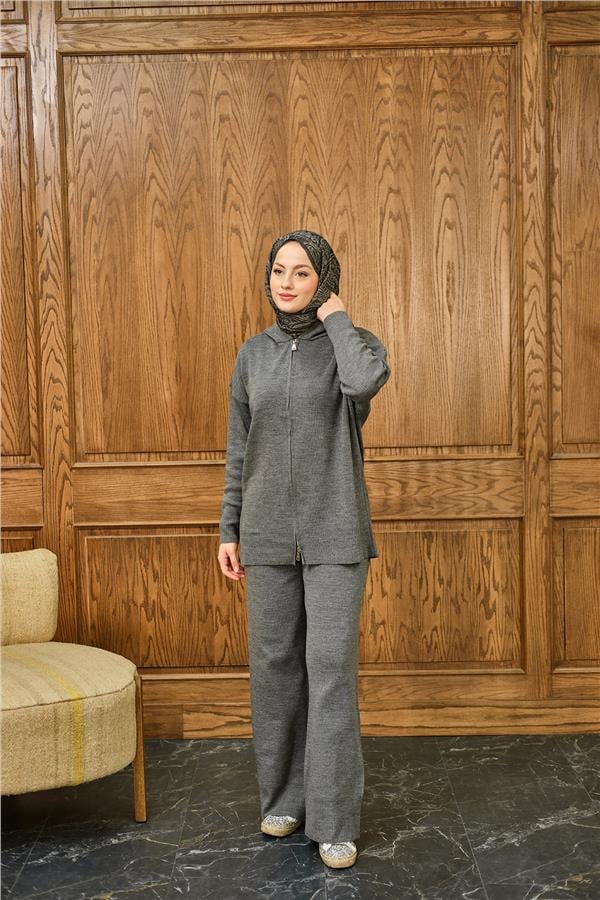 Kendinden Desenli Triko Takım Gri