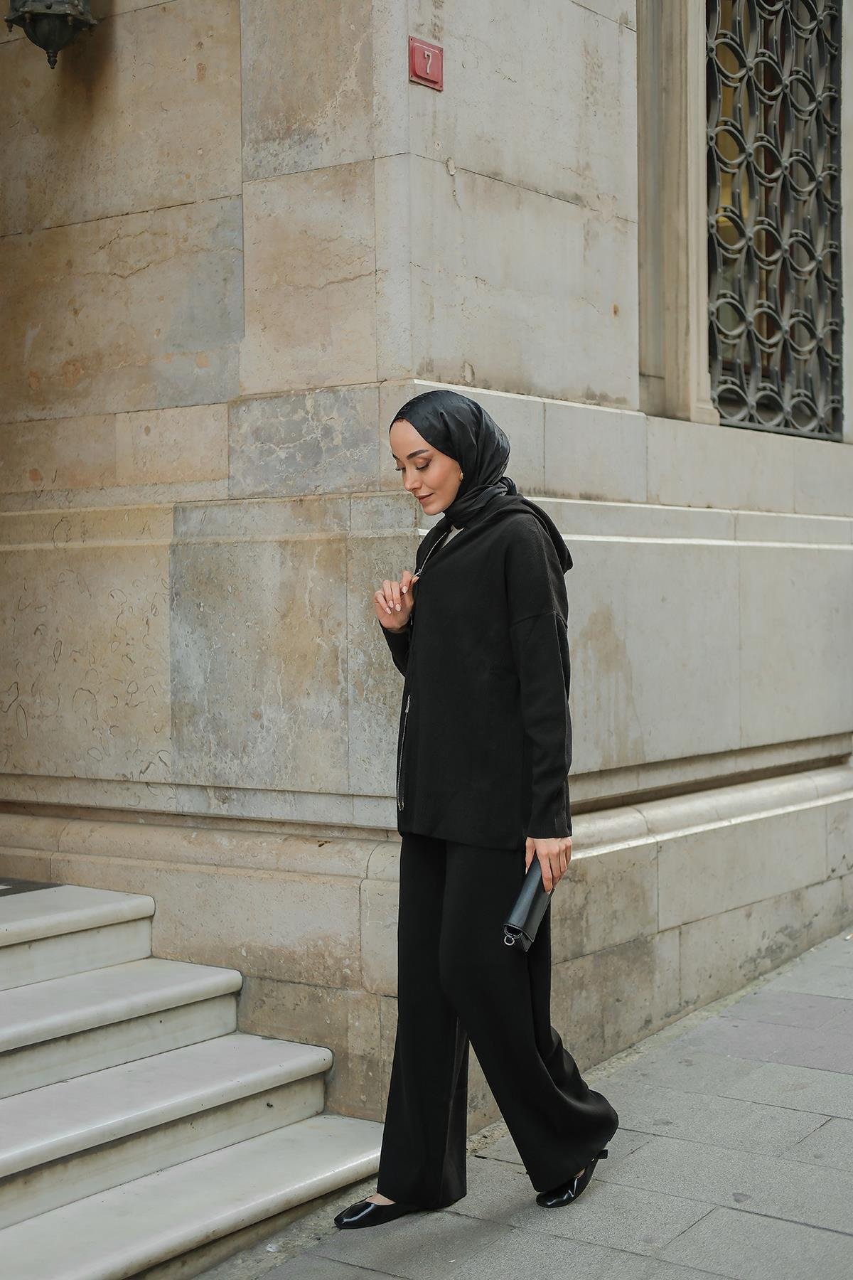 Kendinden Desenli Triko Takım Siyah