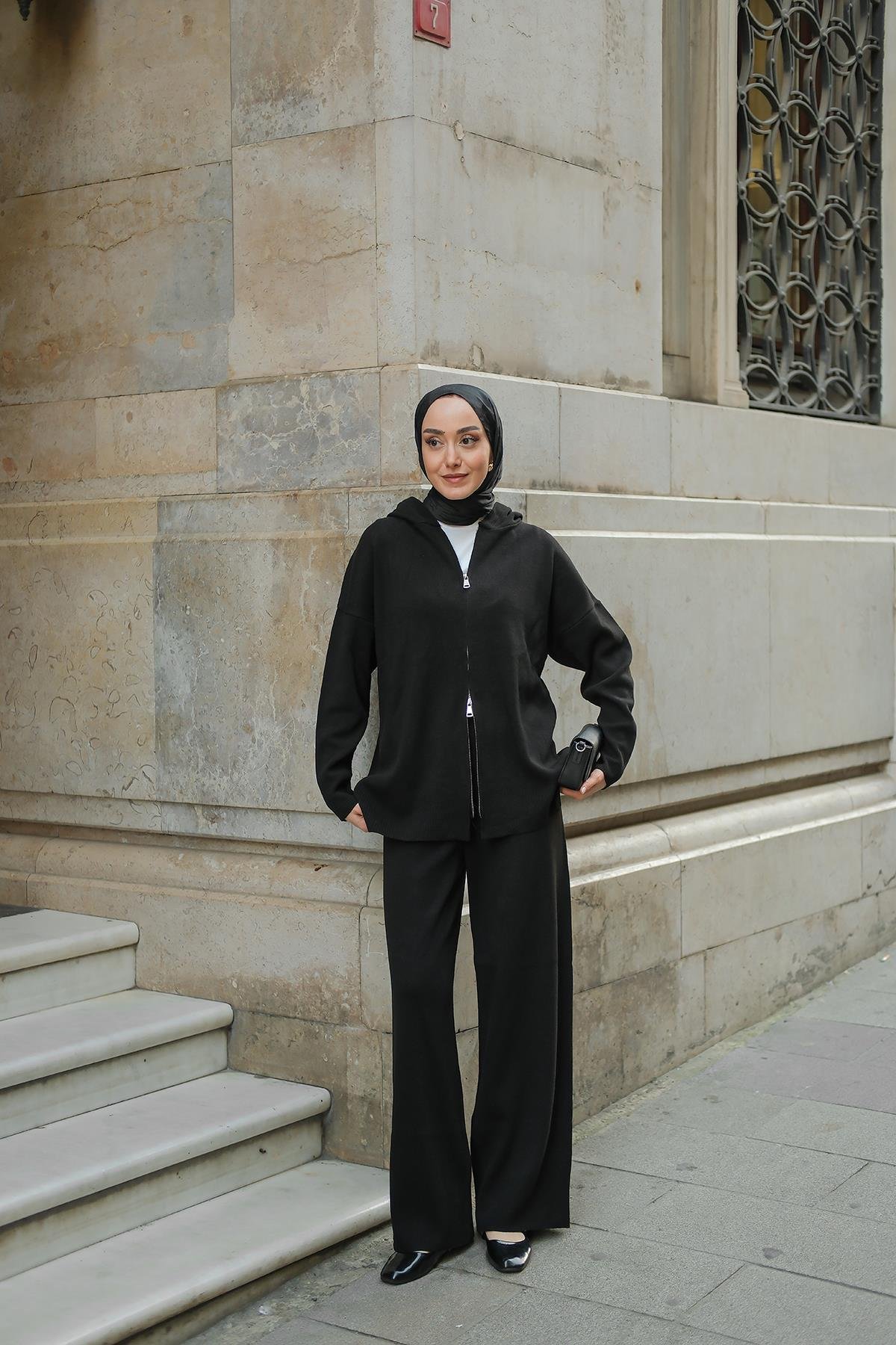 Kendinden Desenli Triko Takım Siyah