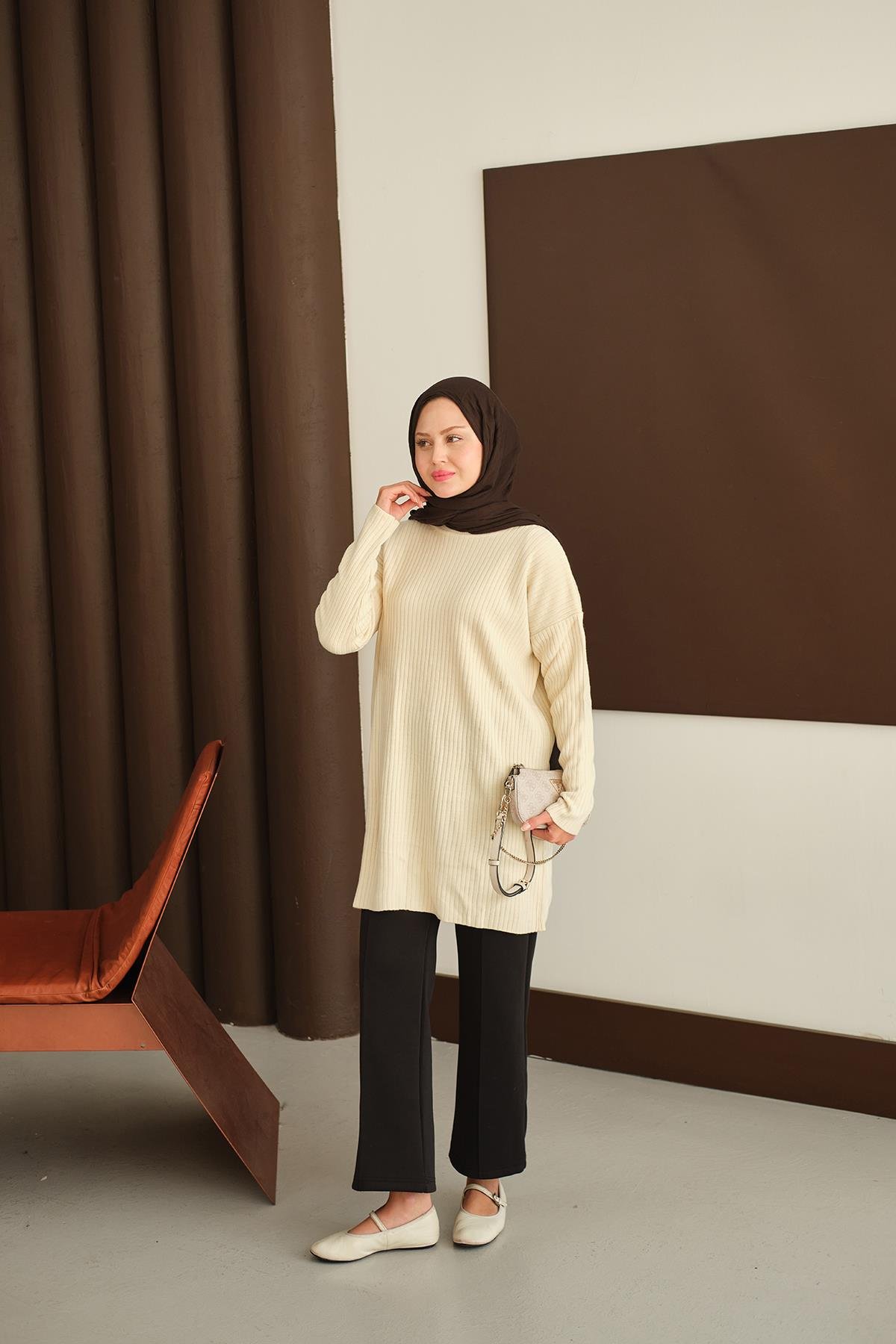 Kendinden Desenli Triko Tunik Krem