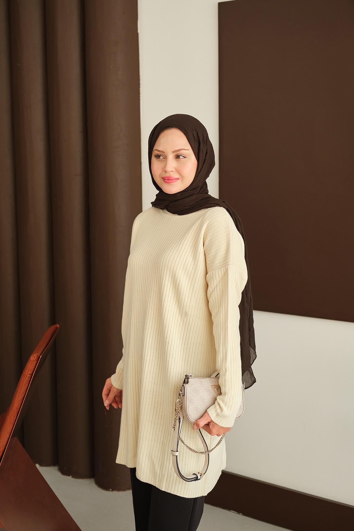 Kendinden Desenli Triko Tunik Krem