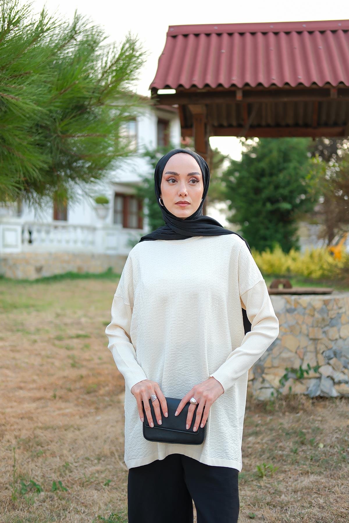 Kendinden Desenli Tunik Ekru