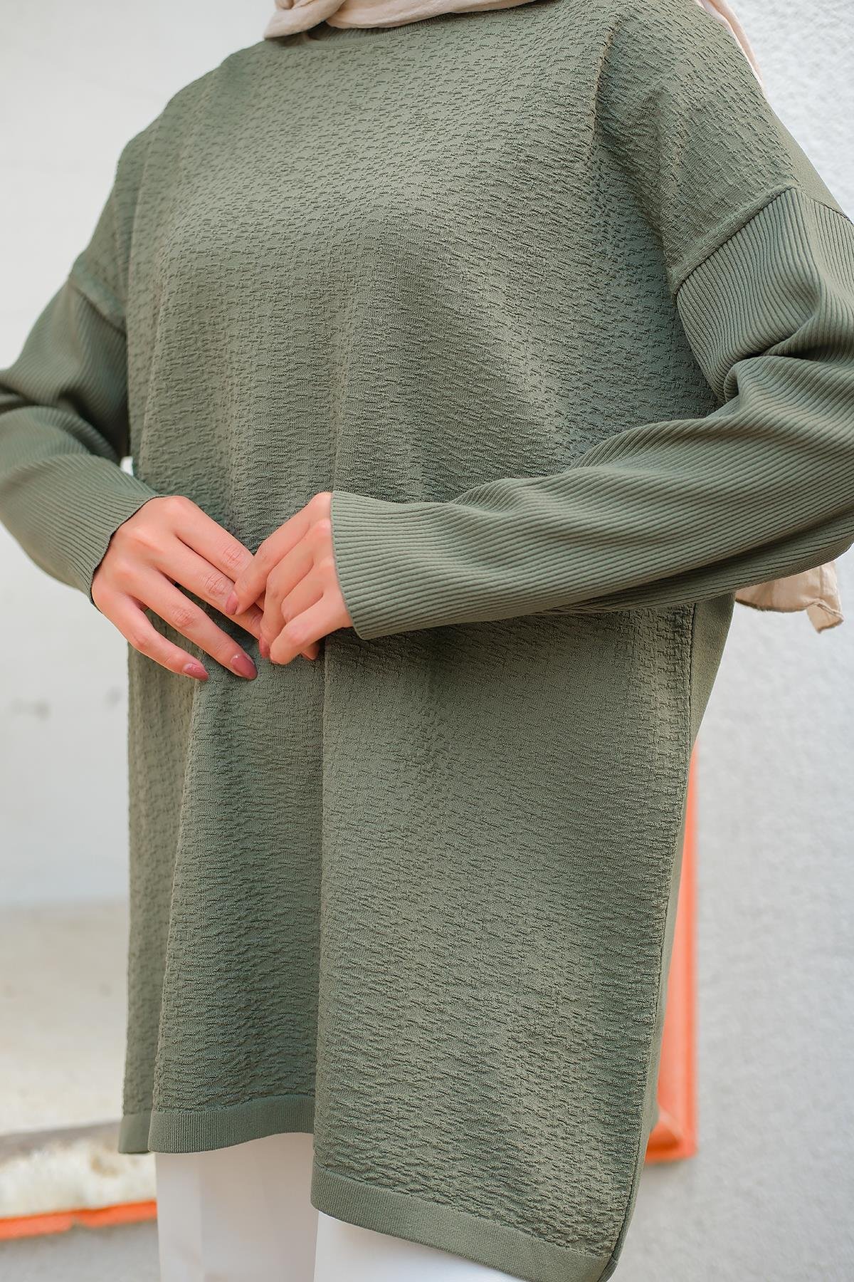 Kendinden Desenli Tunik Haki Yeşil