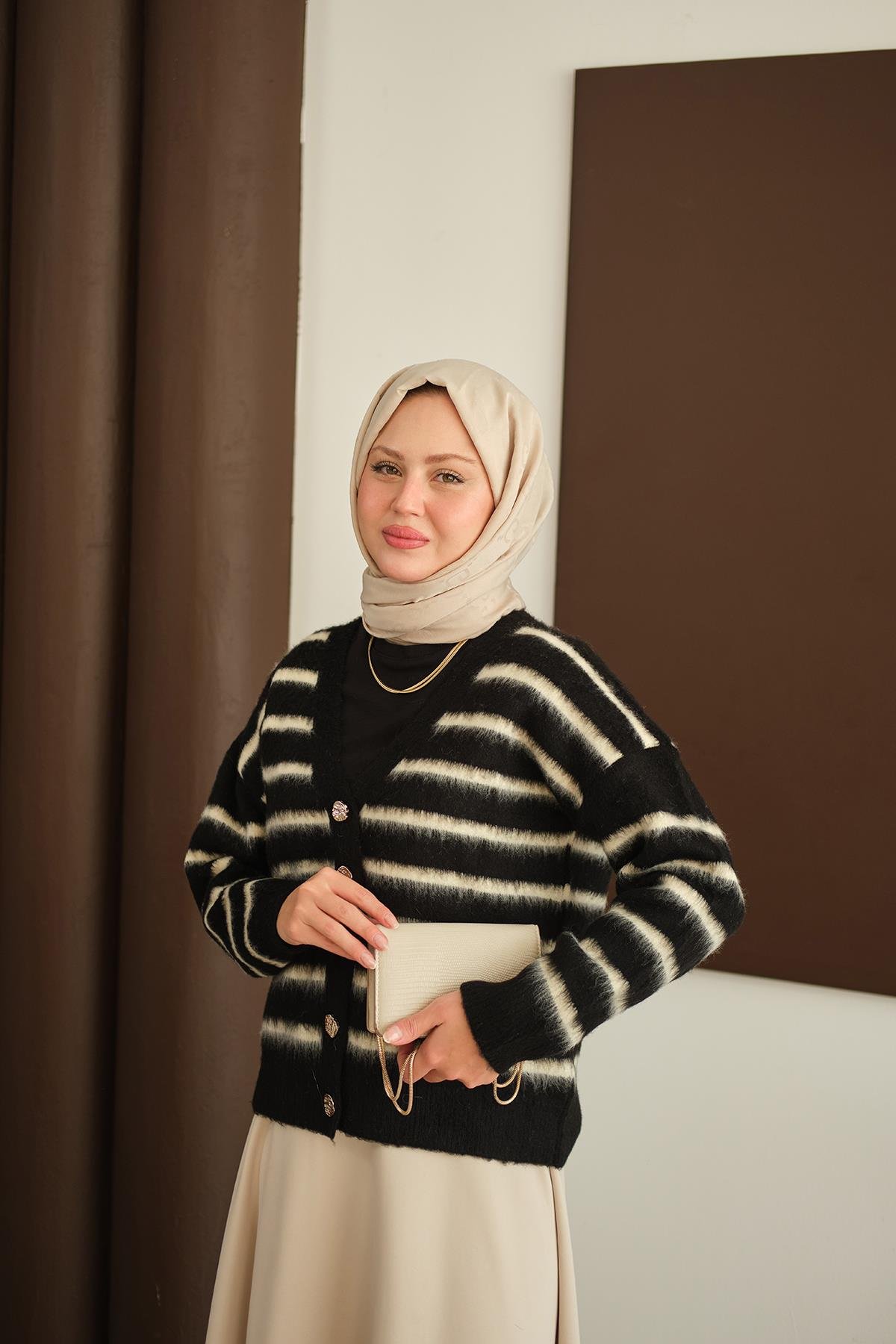 Kısa Triko Hırka Siyah