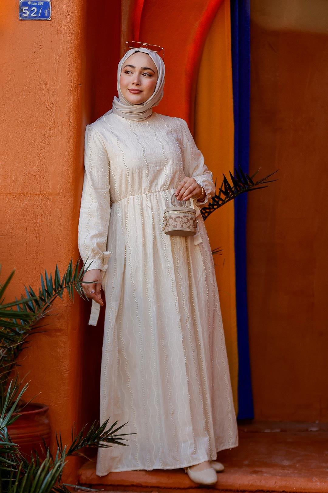 Kol Bağlamalı Jakar Elbise Krem