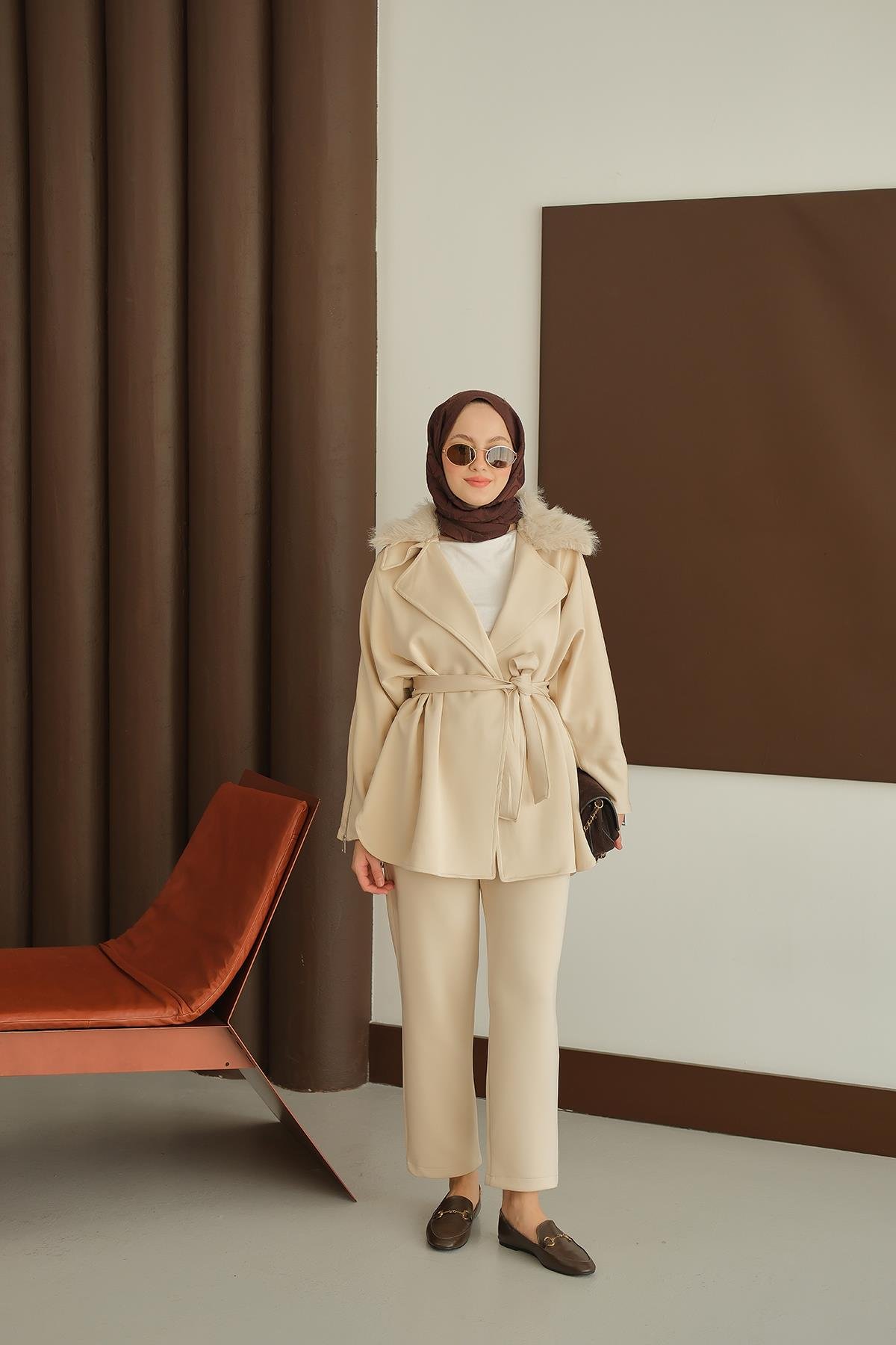 Kolları Fermuar Detay Takım Krem