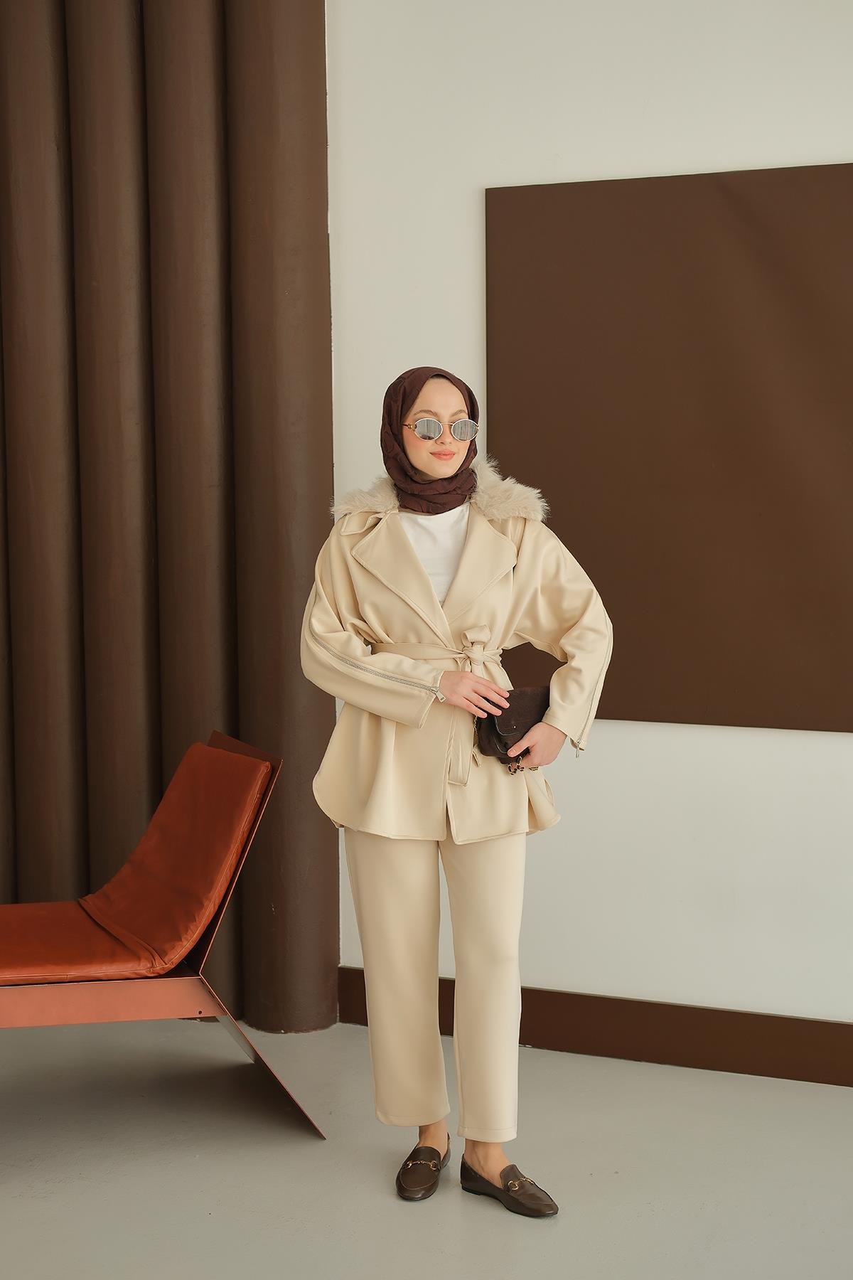 Kolları Fermuar Detay Takım Krem