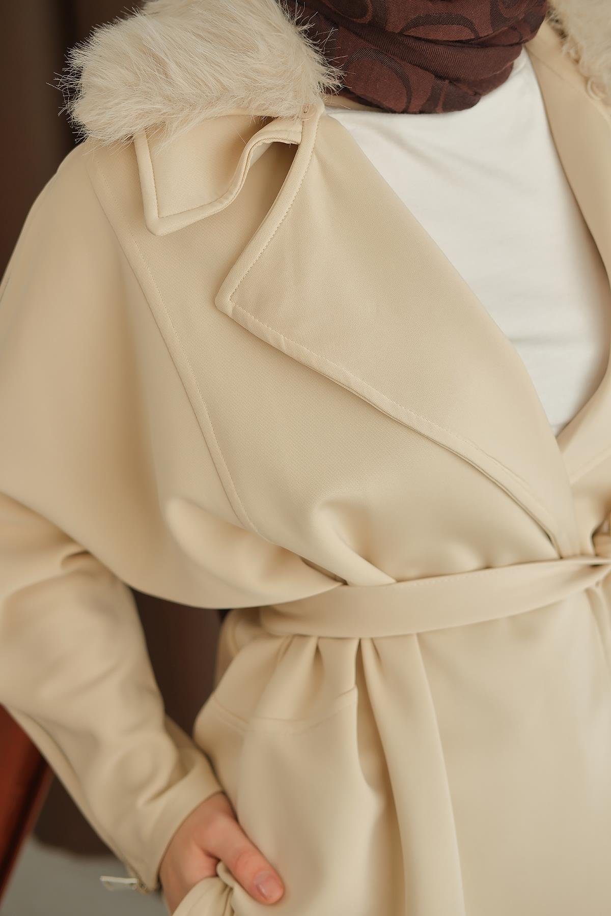 Kolları Fermuar Detay Takım Krem