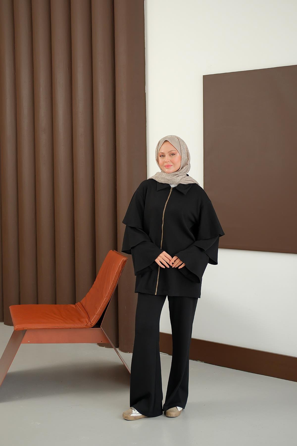 Kolları Fırfır Detay Takım Siyah