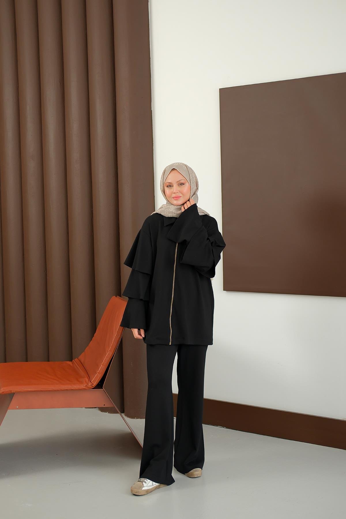 Kolları Fırfır Detay Takım Siyah