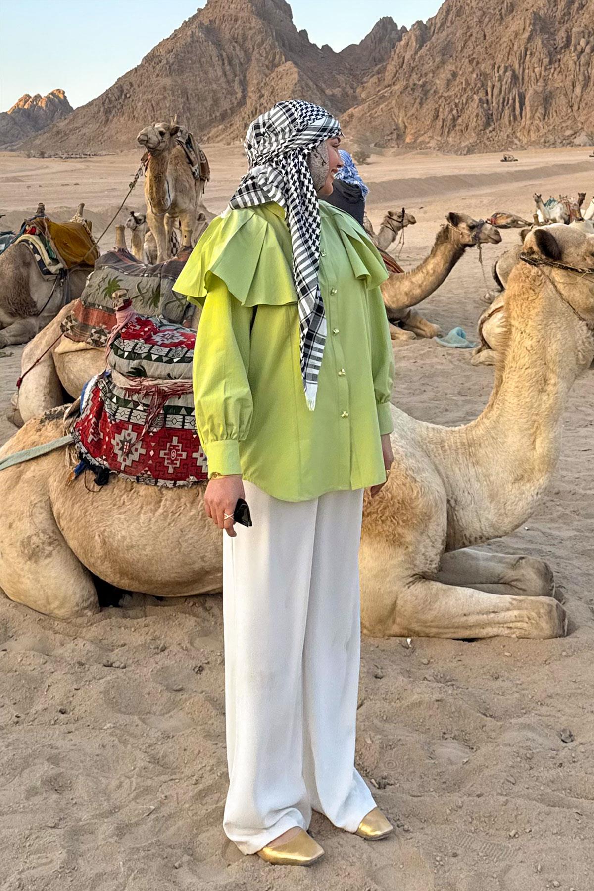 Kolları Valonlu Düğme Detaylı Gömlek Yeşil