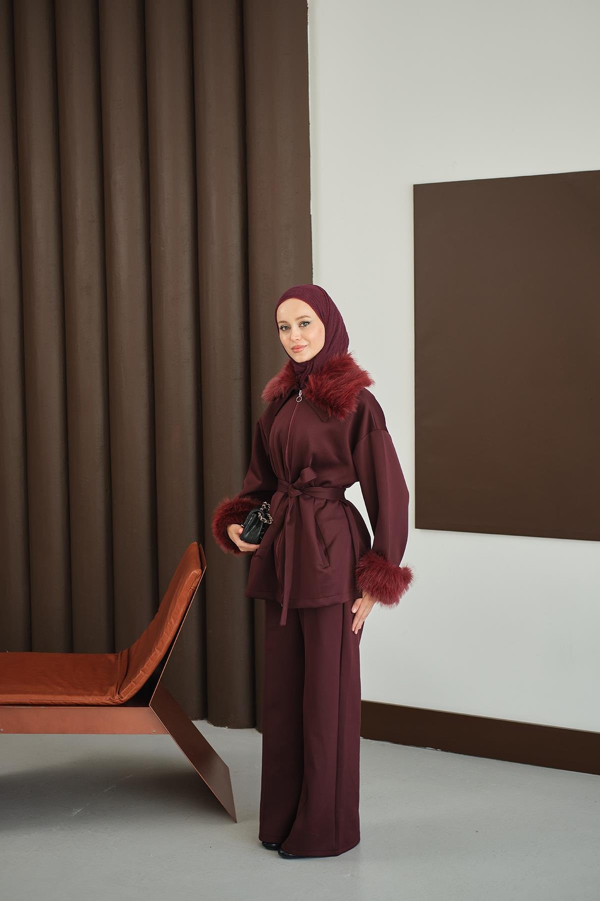 Kolları Ve Yakası Kürk Detay Takım Bordo