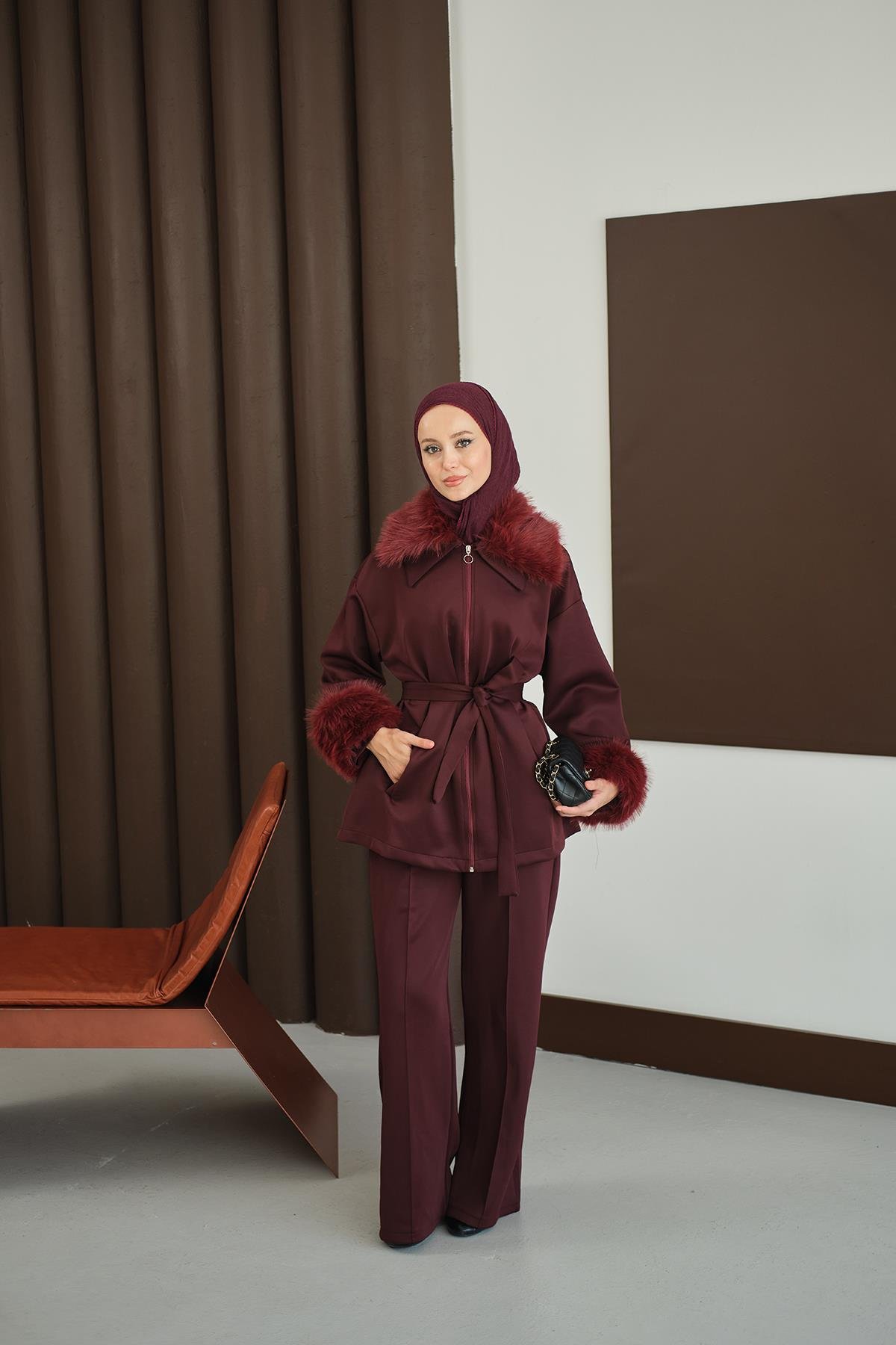 Kolları Ve Yakası Kürk Detay Takım Bordo