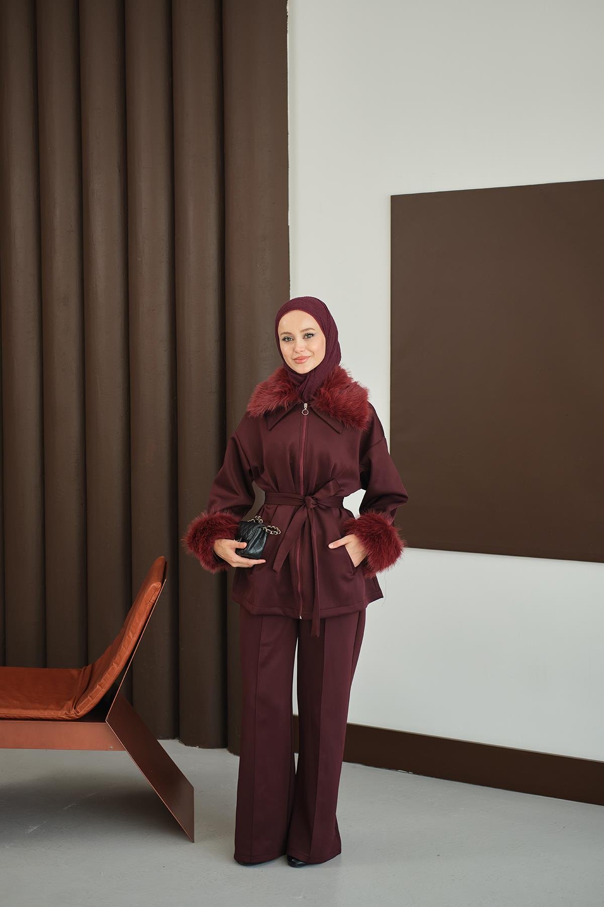 Kolları Ve Yakası Kürk Detay Takım Bordo