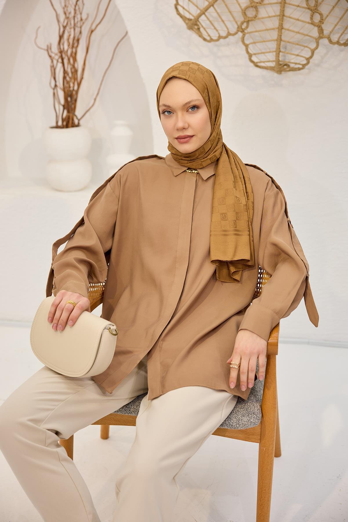 Kolu Apolet Detaylı Gömlek Kahverengi