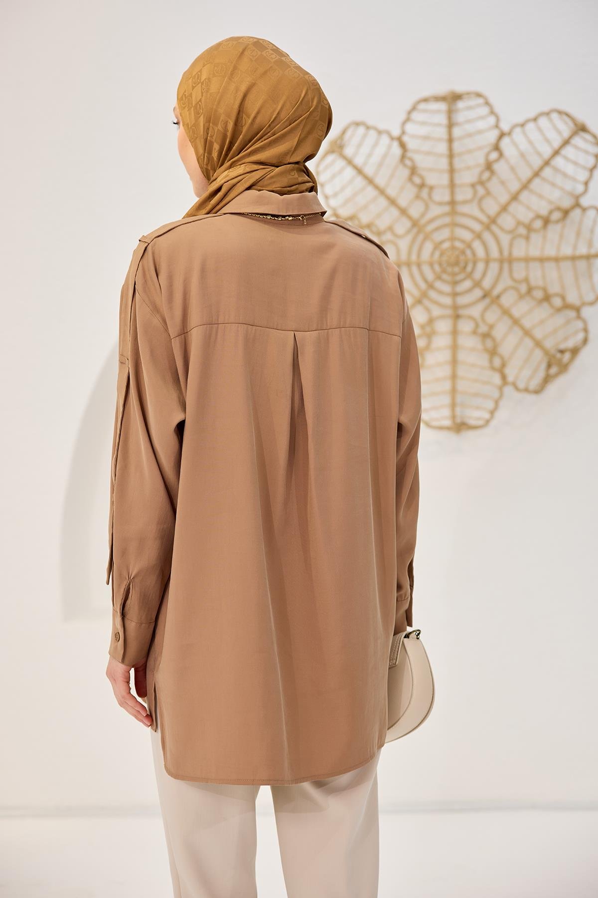 Kolu Apolet Detaylı Gömlek Kahverengi