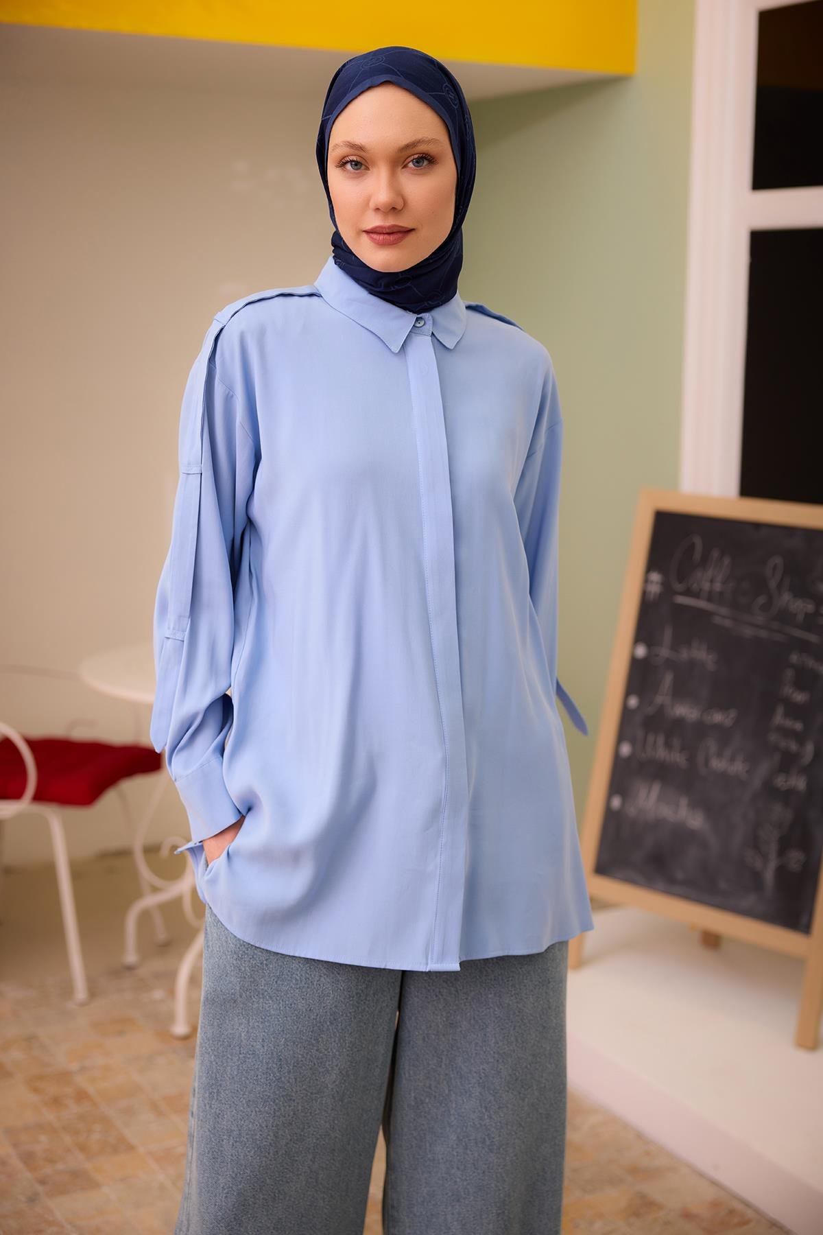 Kolu Apolet Detaylı Gömlek Mavi