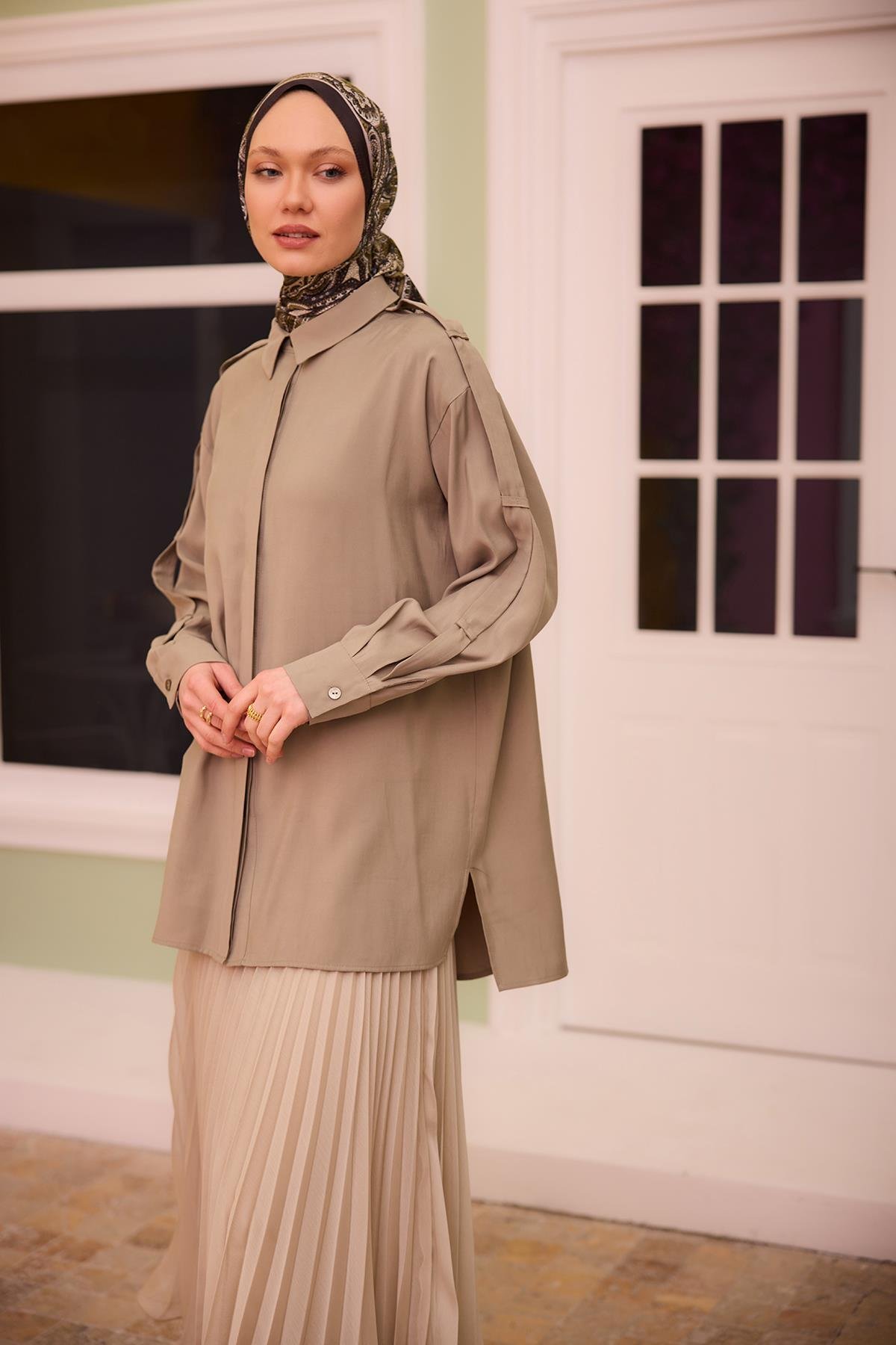 Kolu Apolet Detaylı Gömlek Yeşil