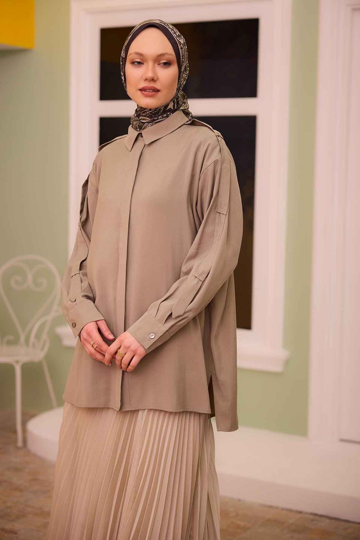 Kolu Apolet Detaylı Gömlek Yeşil