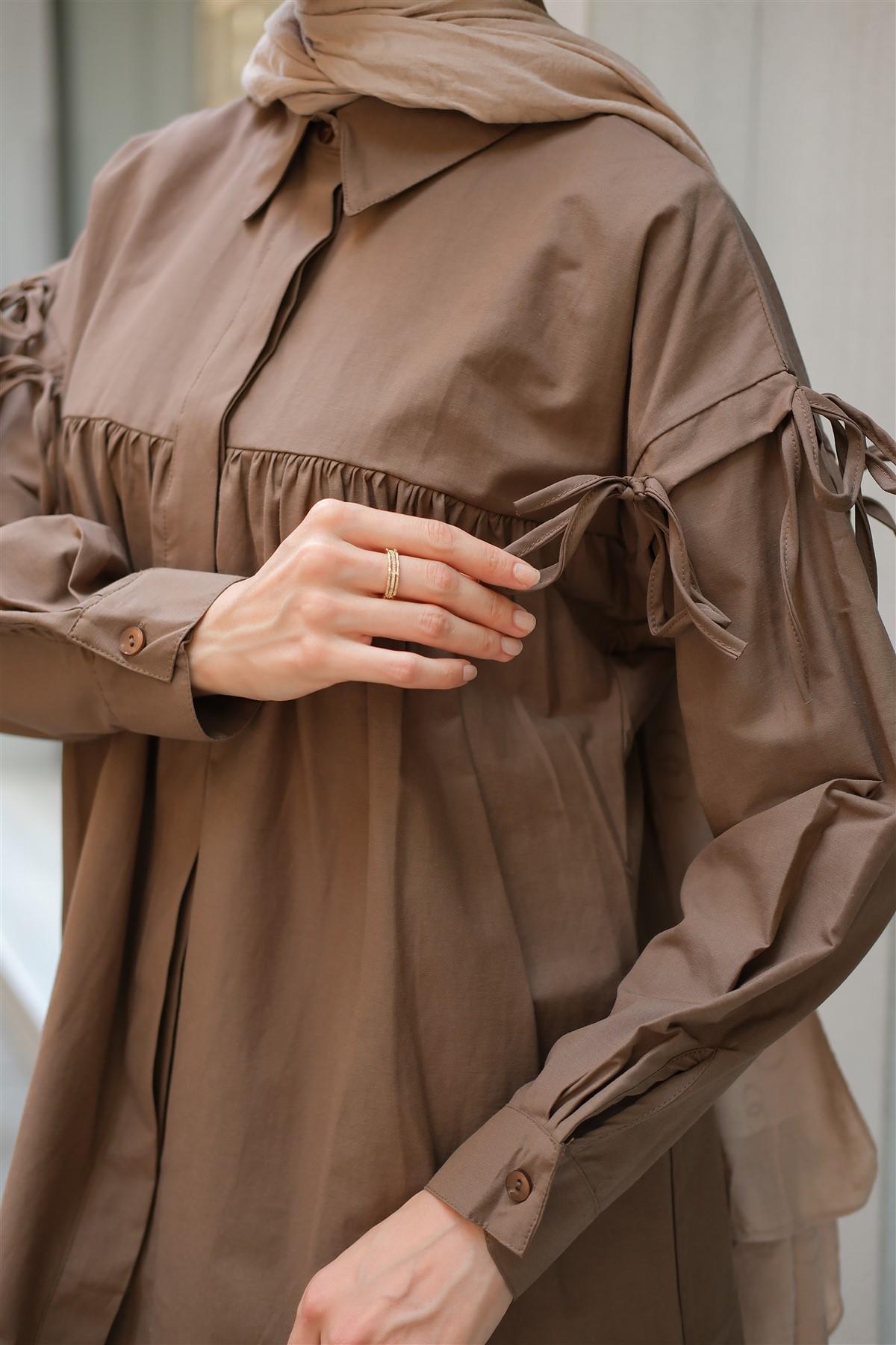 Kolu Bağcık Fiyonklu Gömlek Kahverengi