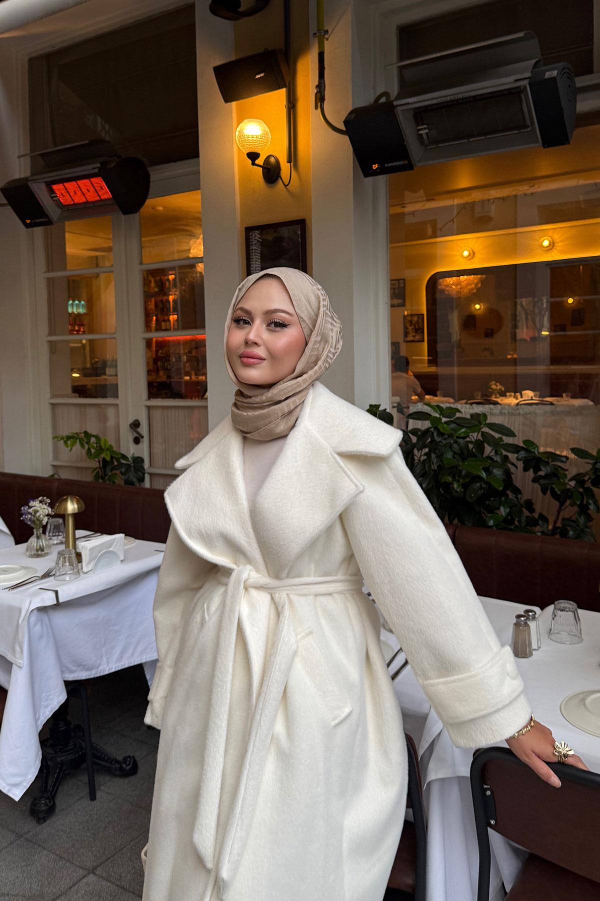 Kruvaze Yaka Bel Bağlamalı Kaban Ekru