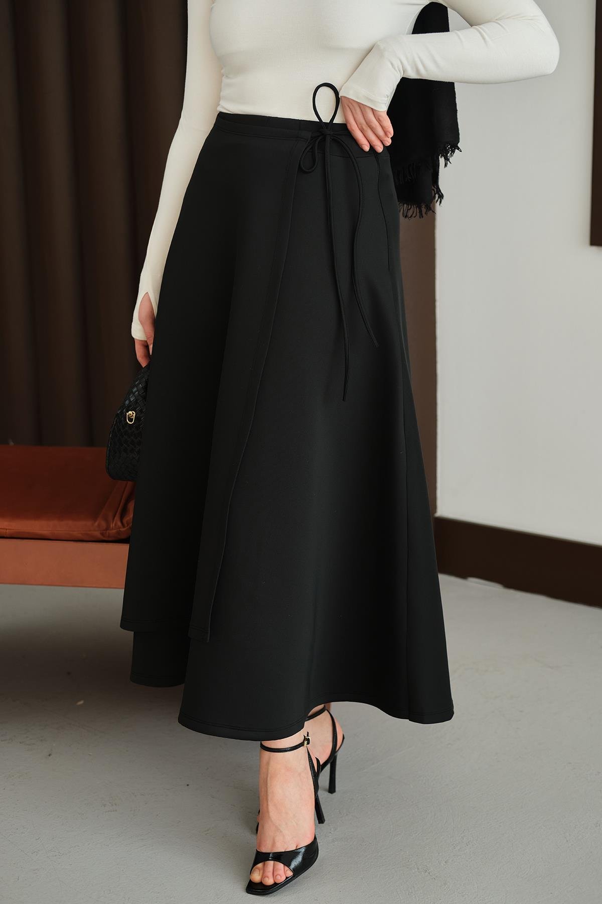 Kurdele Detay Etek Siyah