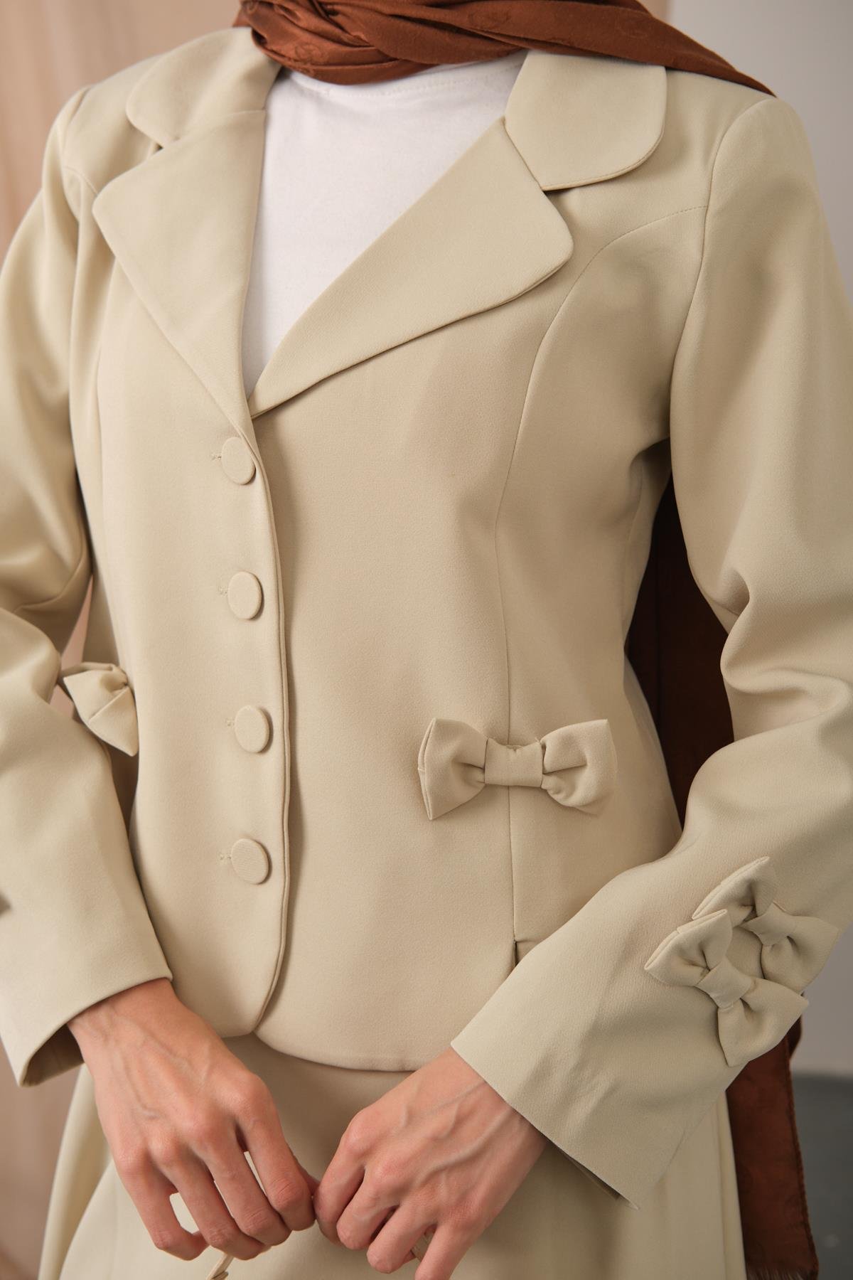 Kurdele Detaylı Takım Krem