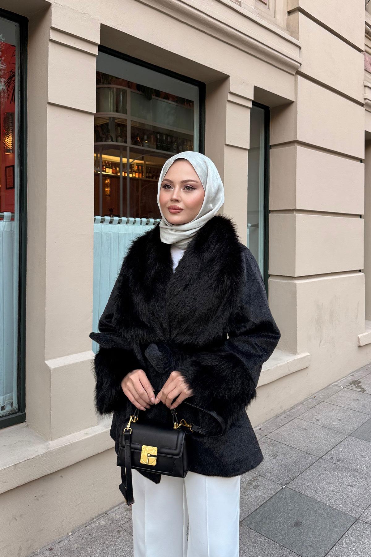 Kürk Detay Bel Bağlamalı Kısa Kaban Siyah