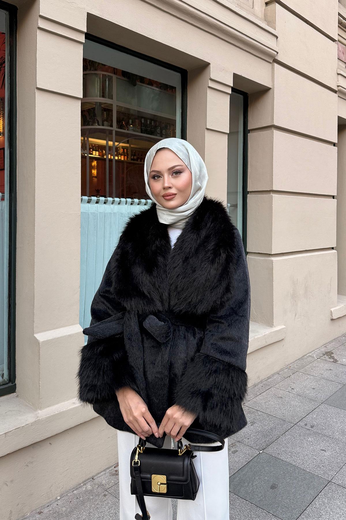 Kürk Detay Bel Bağlamalı Kısa Kaban Siyah