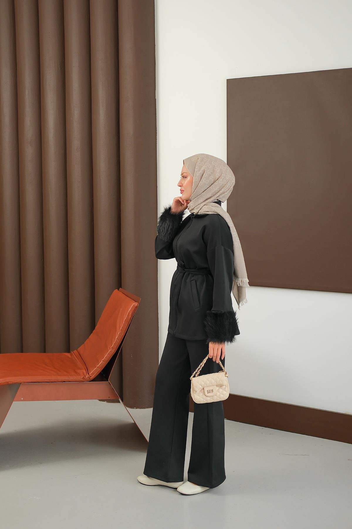 Kürk Detay Bel Bağlamalı Takım Siyah