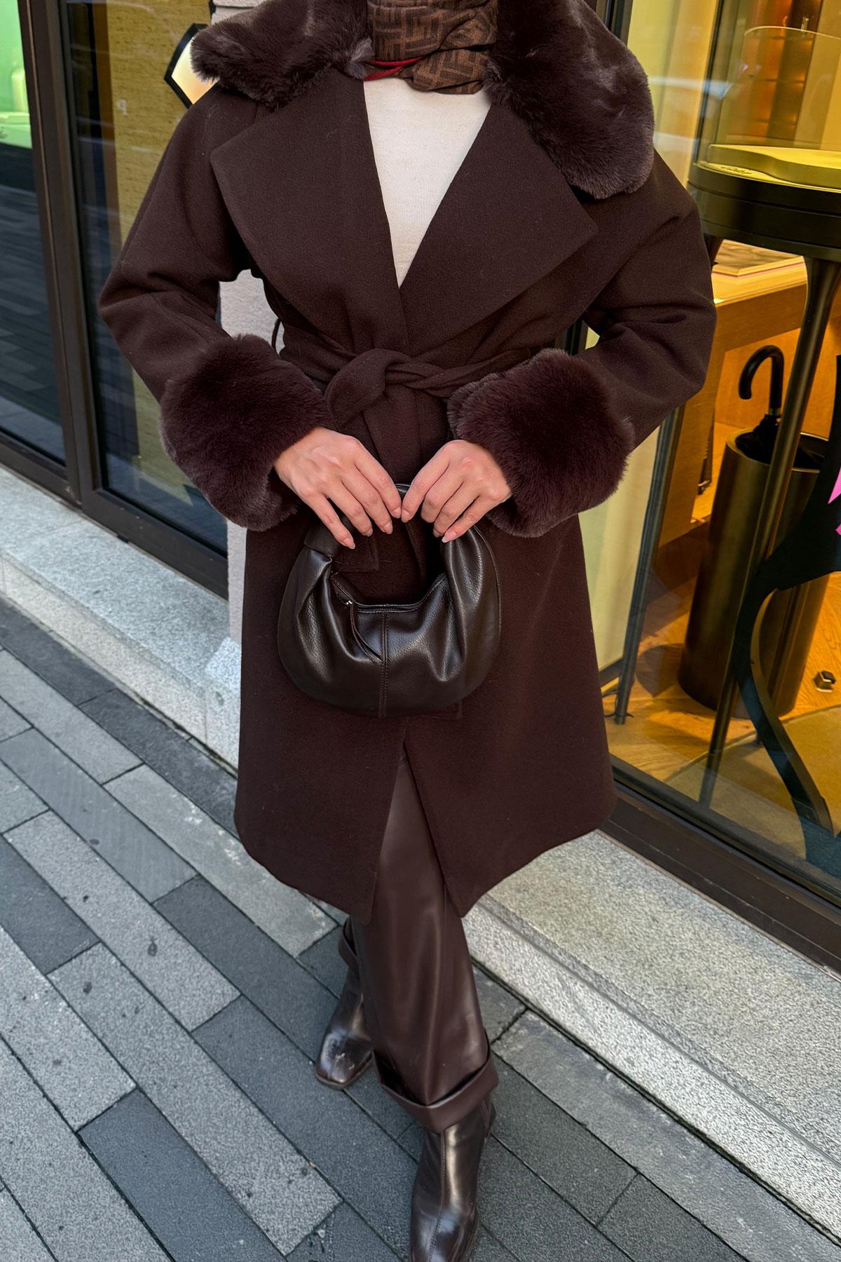 Kürk Detay Kaban Acı Kahve