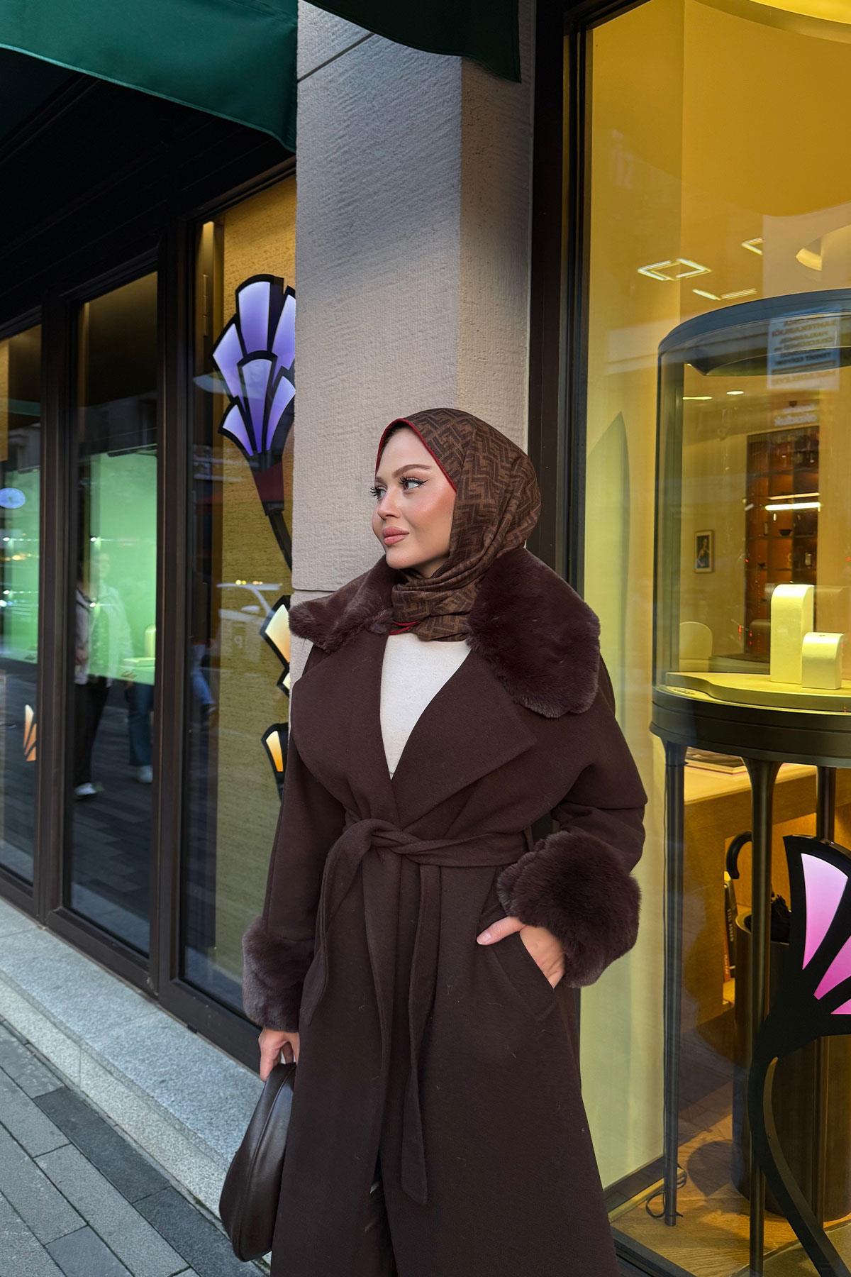 Kürk Detay Kaban Acı Kahve