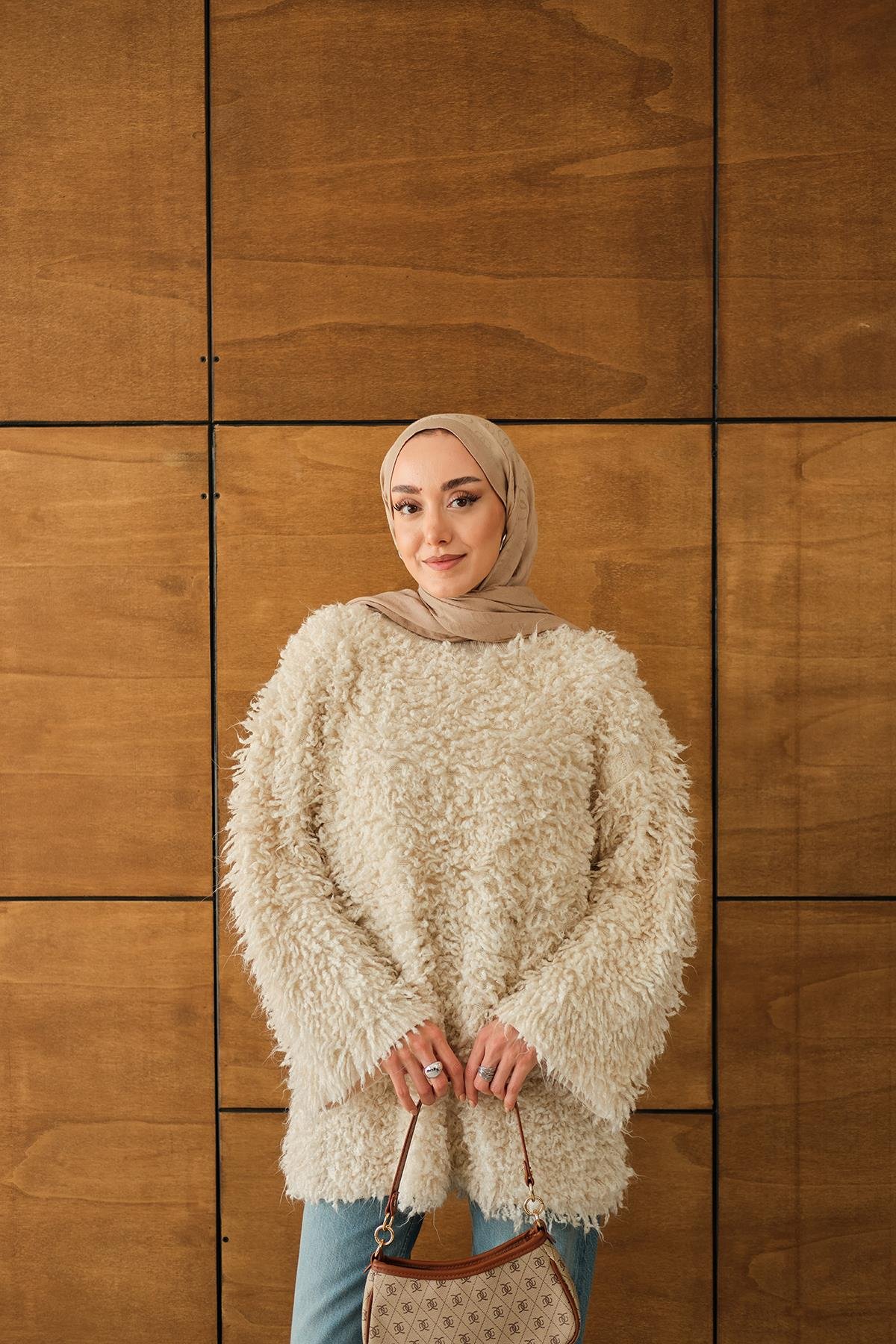 Kürk Detay Kazak Krem