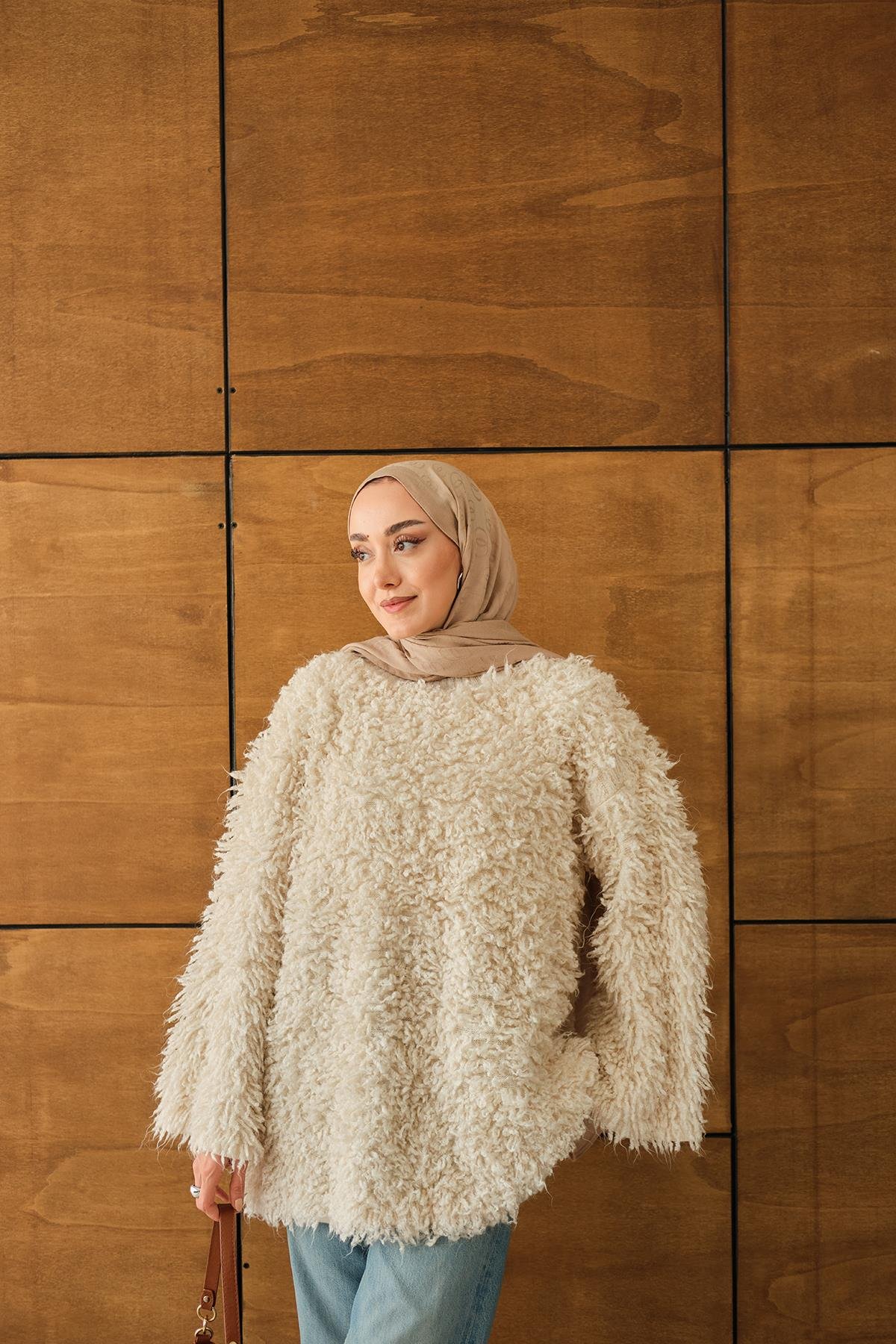 Kürk Detay Kazak Krem