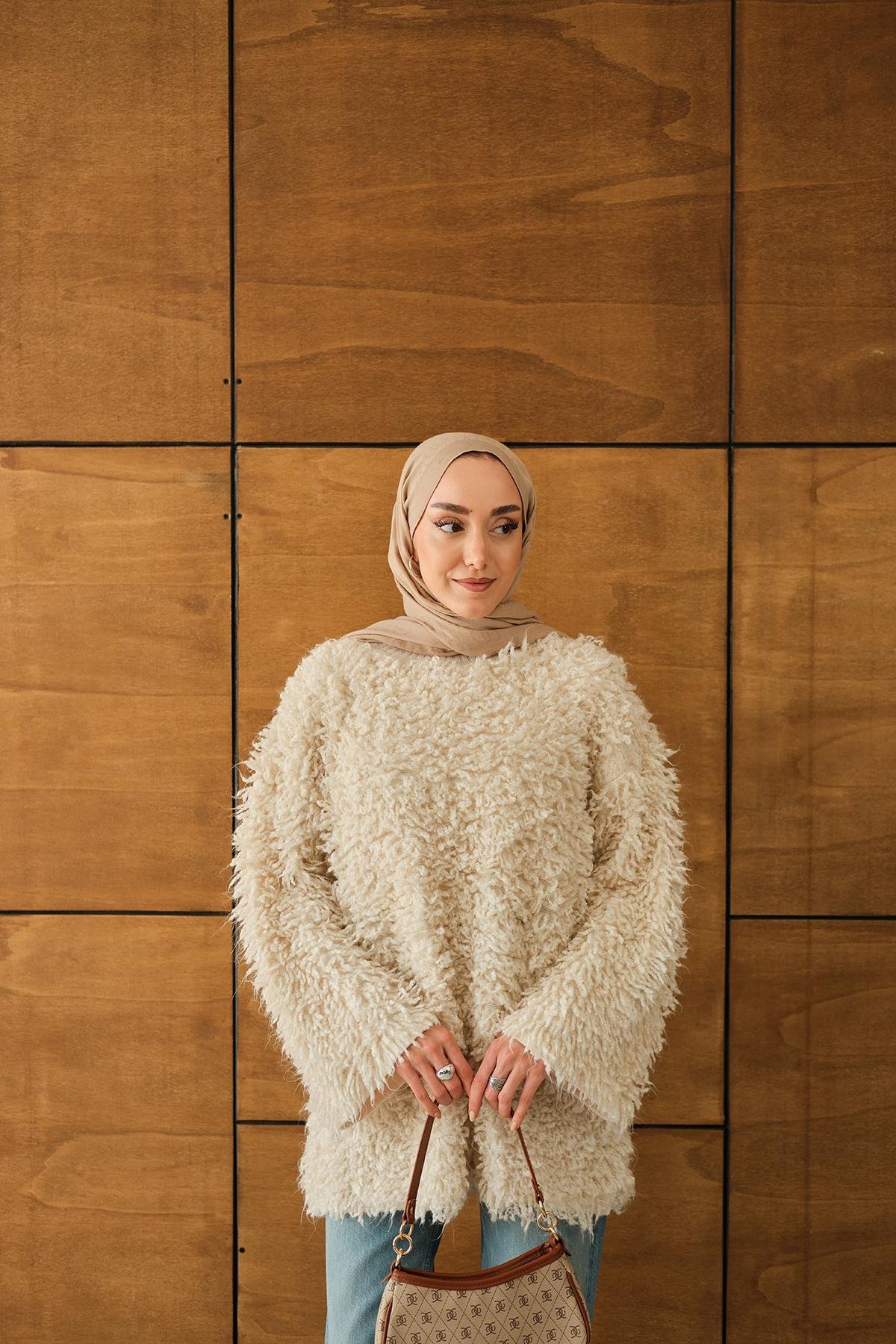 Kürk Detay Kazak Krem