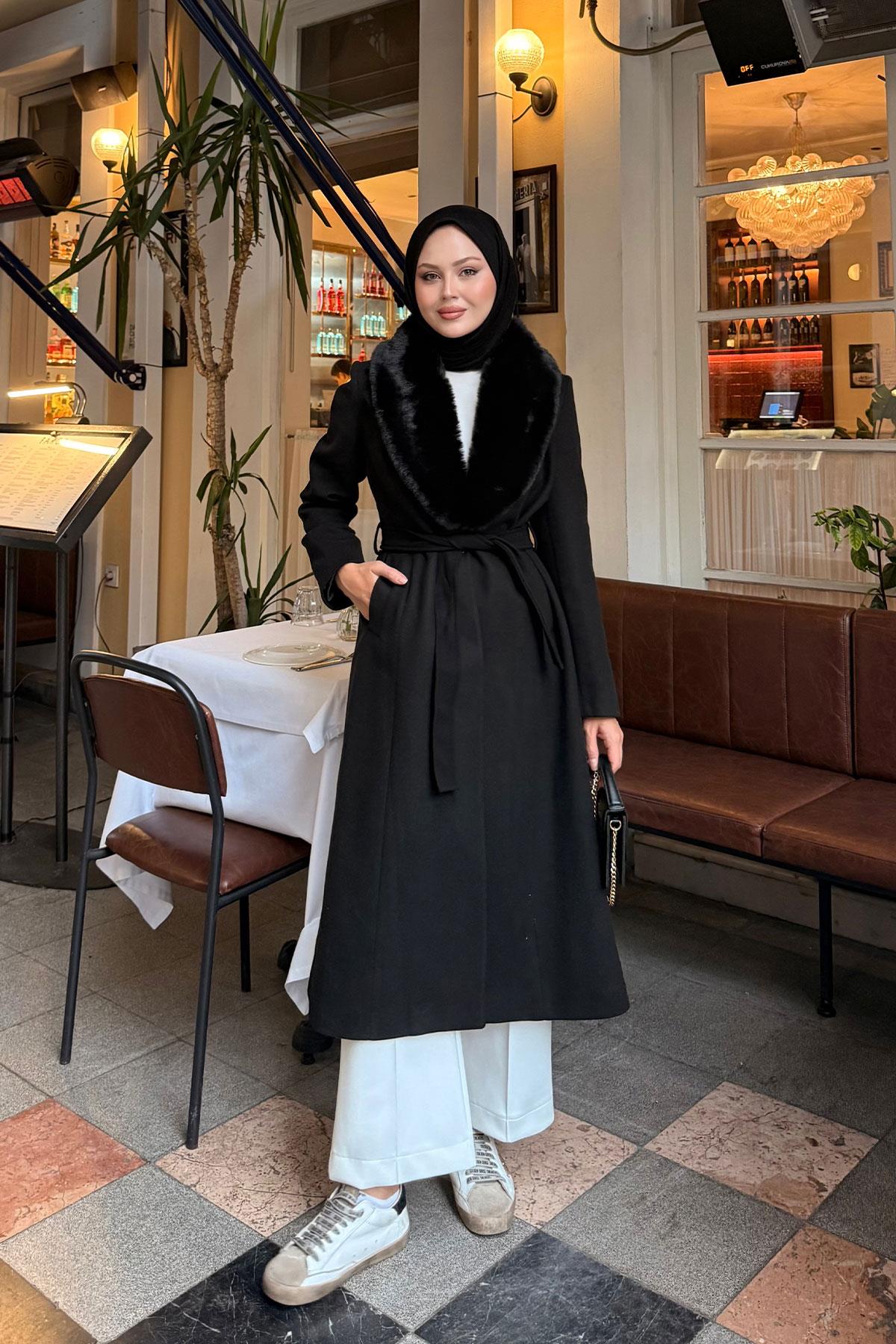 Kürk Yaka Detay Midi Boy Kruvaze Kaban Siyah