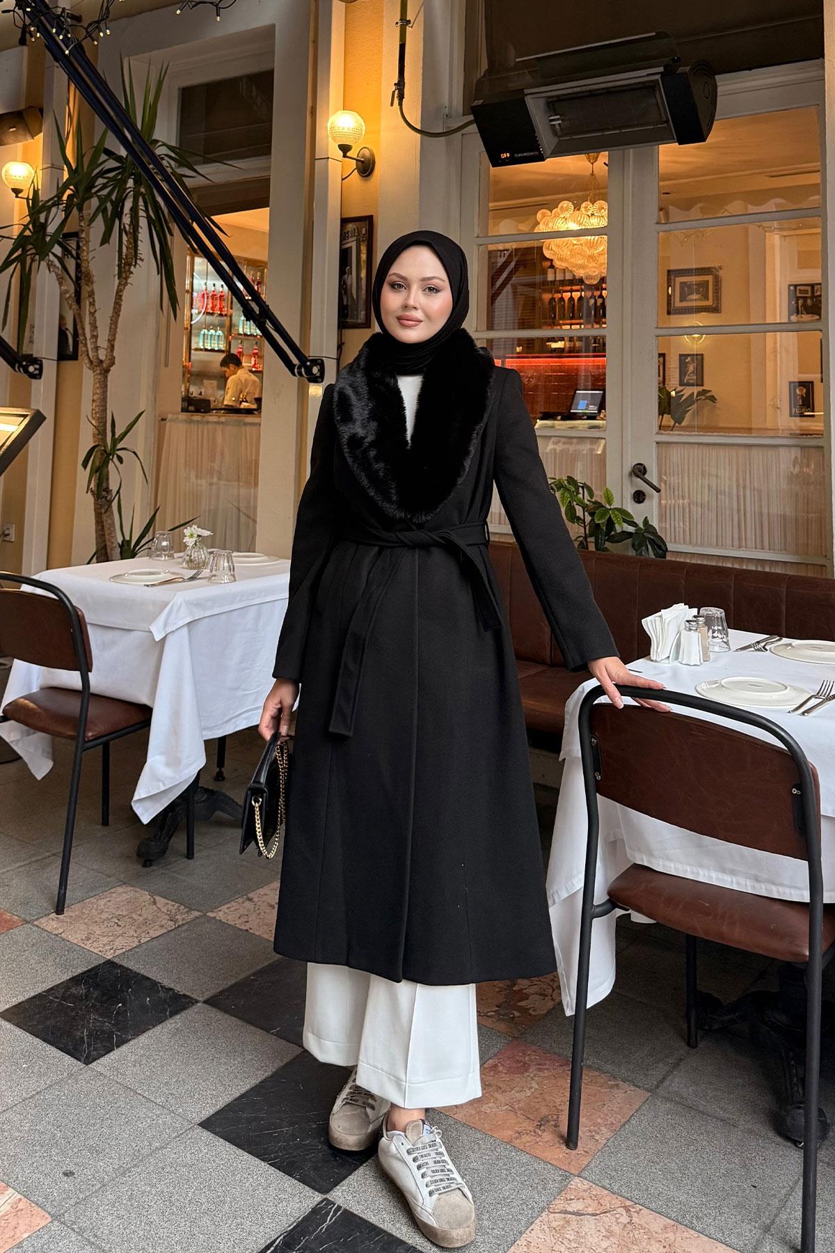 Kürk Yaka Detay Midi Boy Kruvaze Kaban Siyah