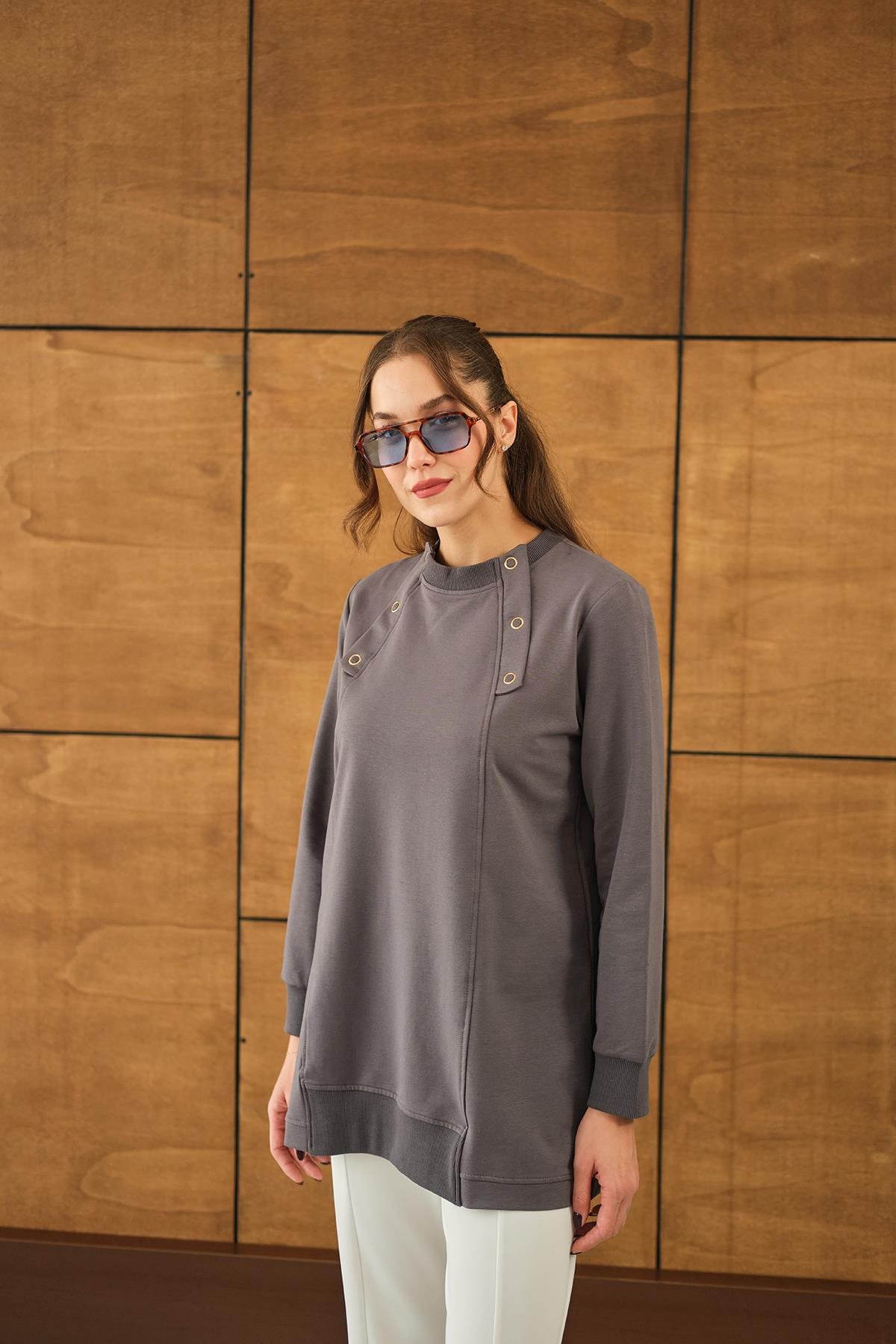 Kuş Gözü Detaylı Tunik Füme