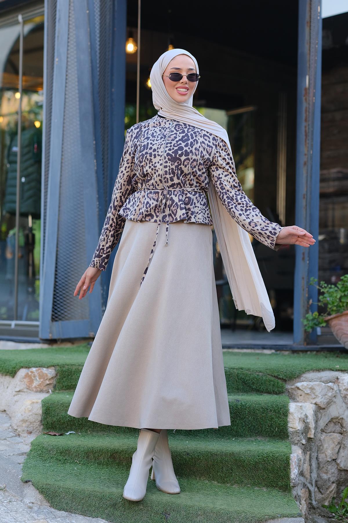 Leopar Deseni Etekli Takım Krem