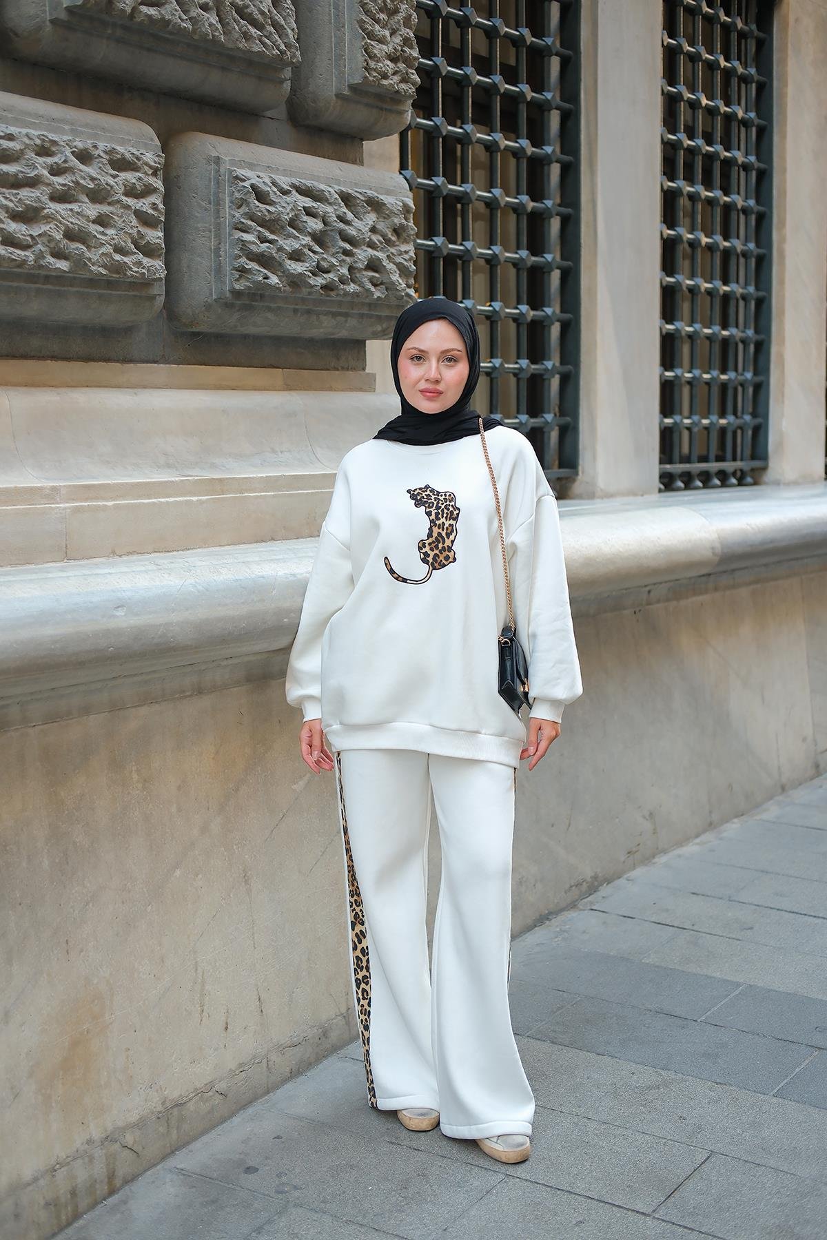 Leopar Desenli İkili Takım Beyaz