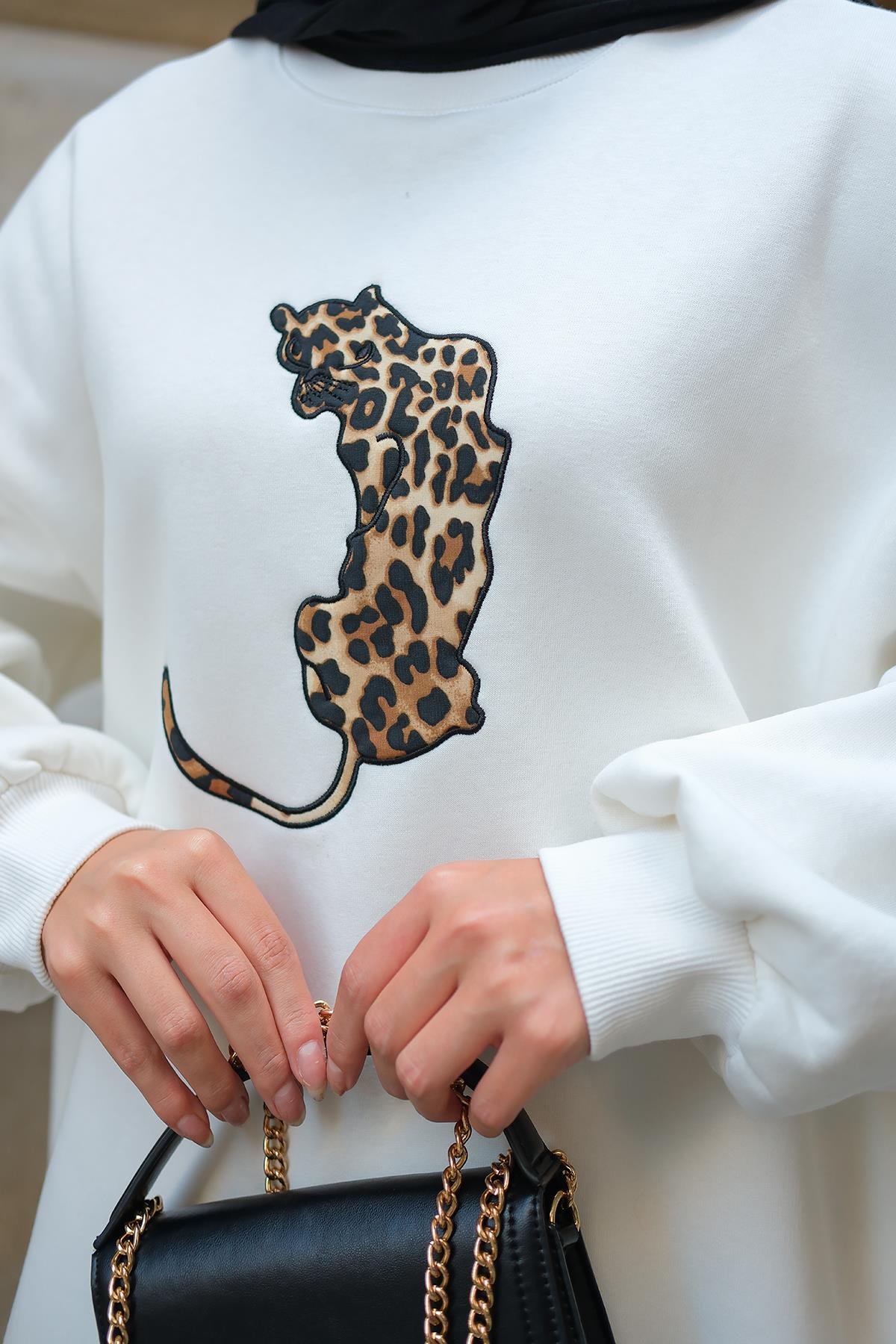 Leopar Desenli İkili Takım Beyaz