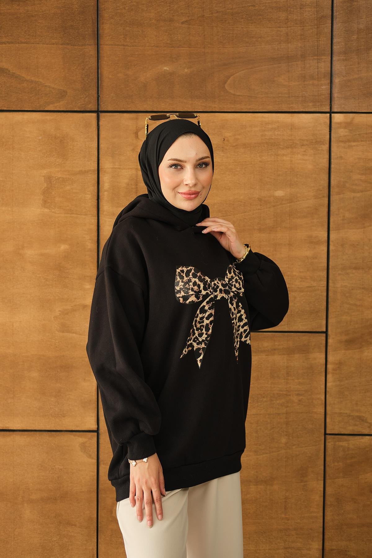 Leopar Kurdele Detaylı Sweat Siyah