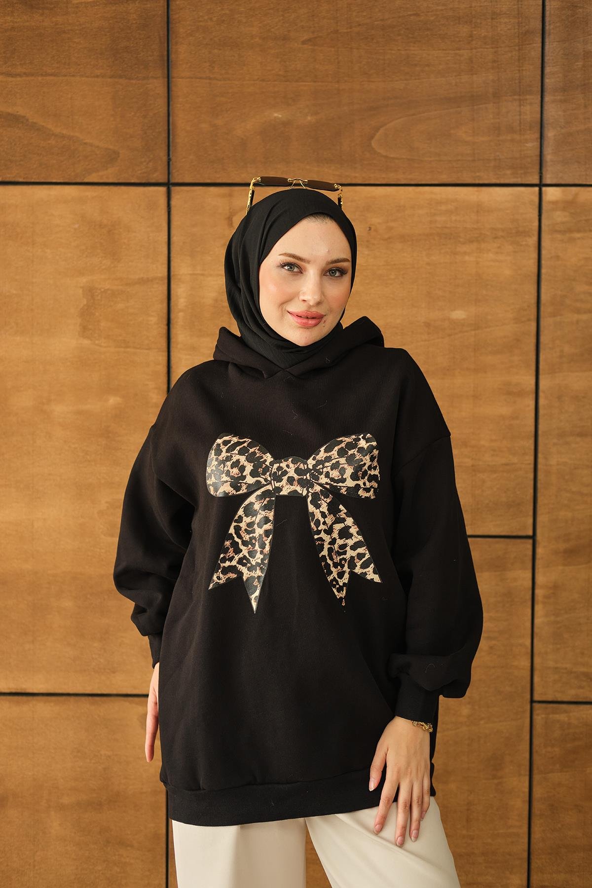 Leopar Kurdele Detaylı Sweat Siyah