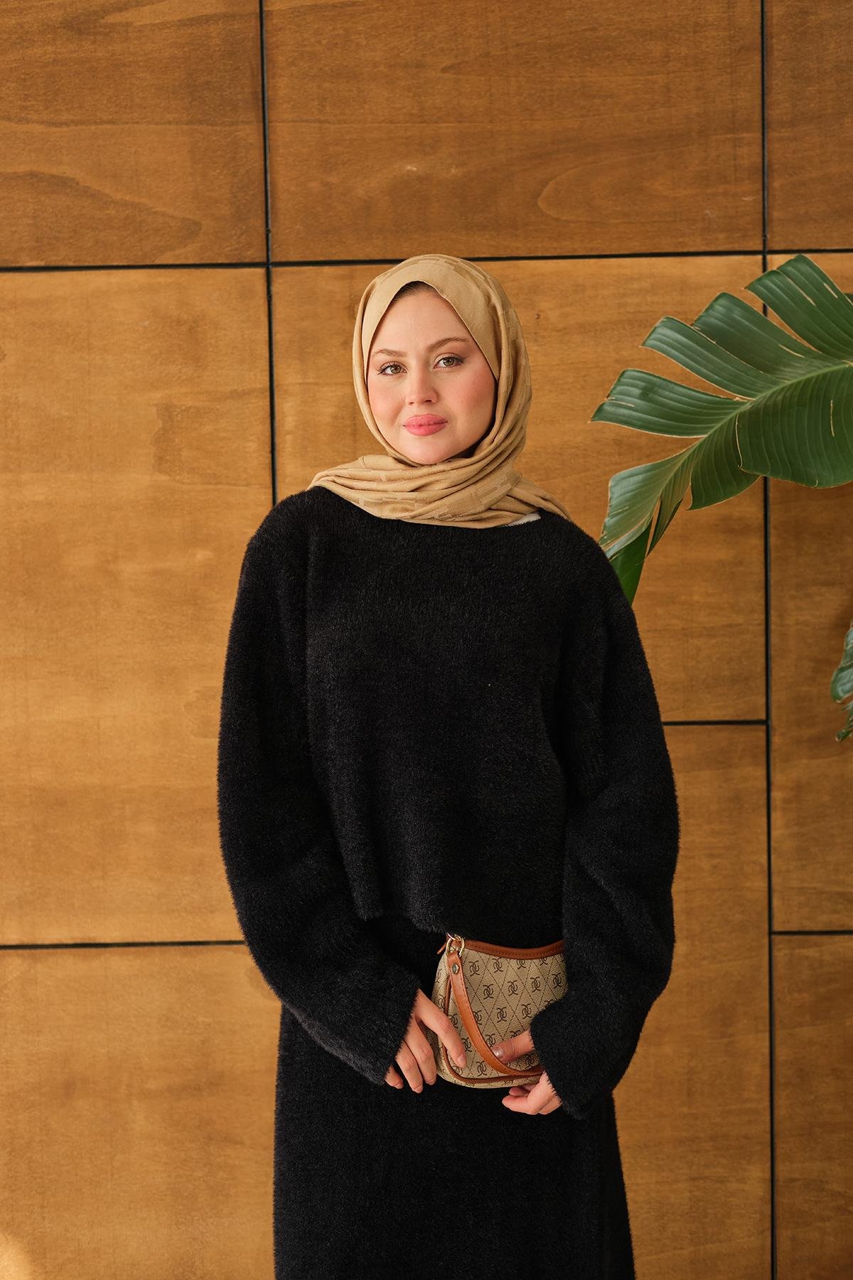 Lotus Etekli Takım Siyah