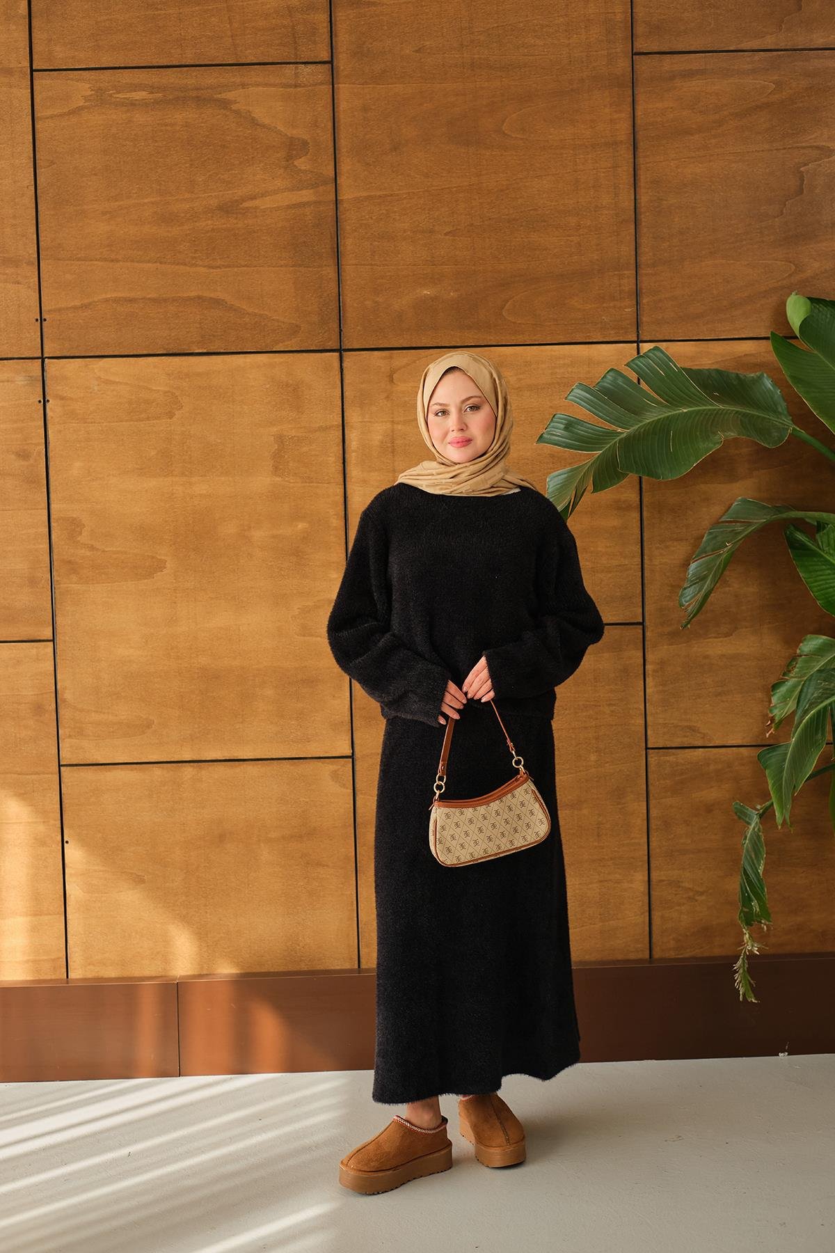 Lotus Etekli Takım Siyah