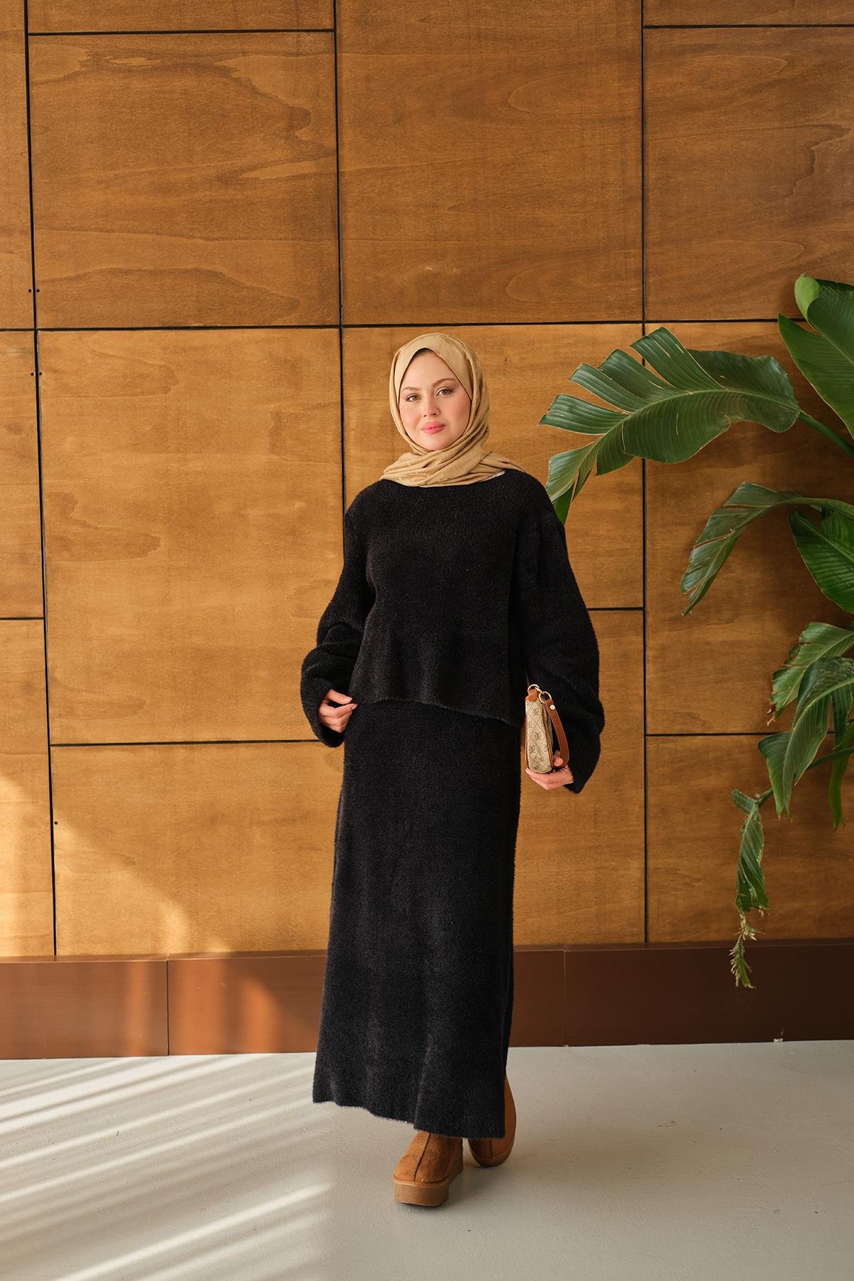 Lotus Etekli Takım Siyah