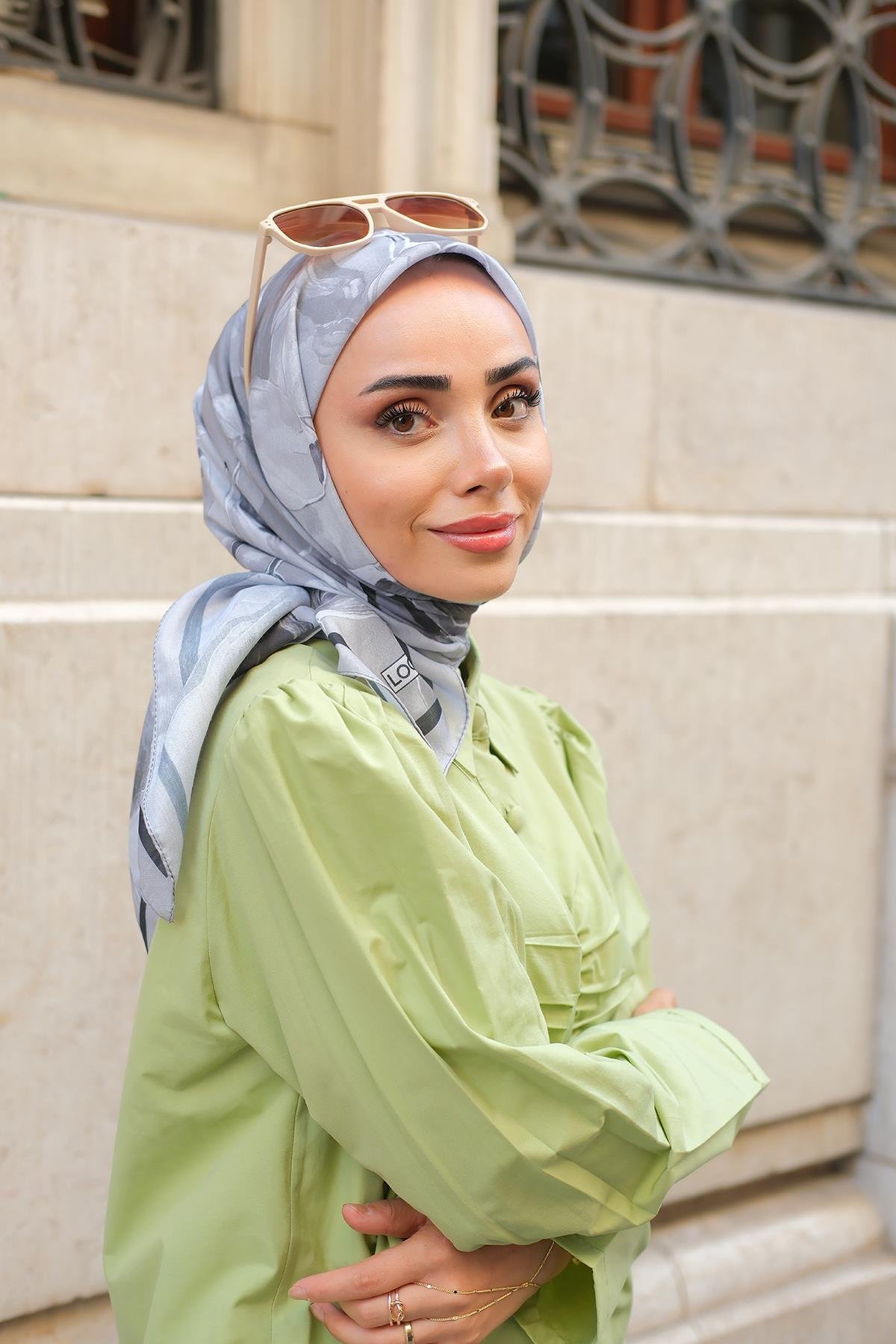 Manolya Soft Eşarp Gri