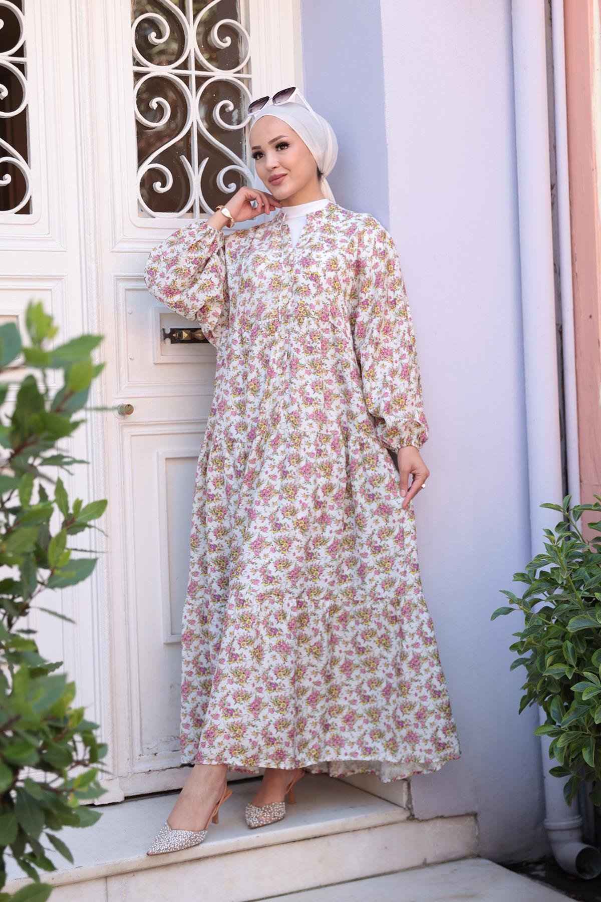 Menekşe Desen Elbise Beyaz